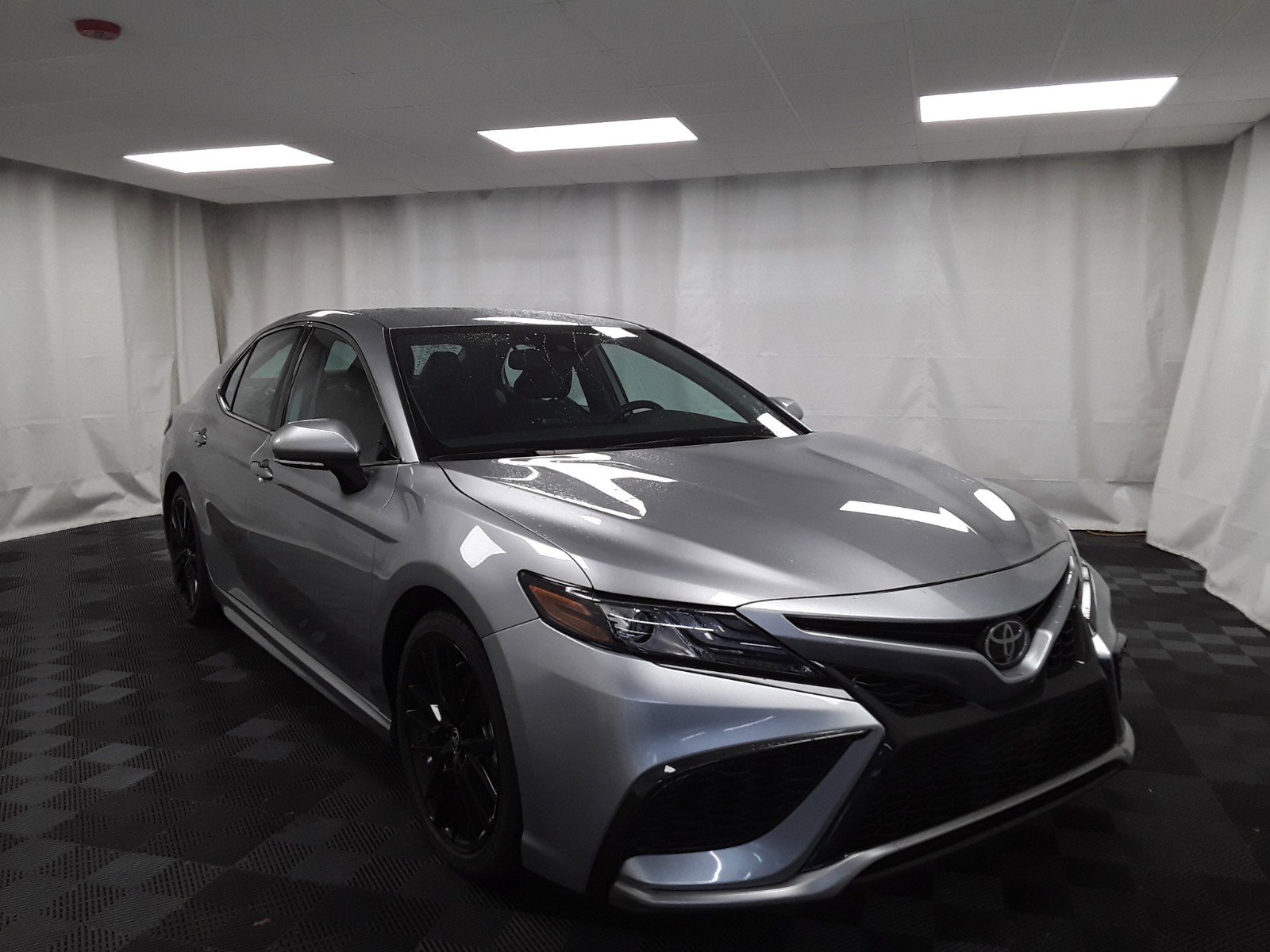 2023 Toyota Camry XSE Auto