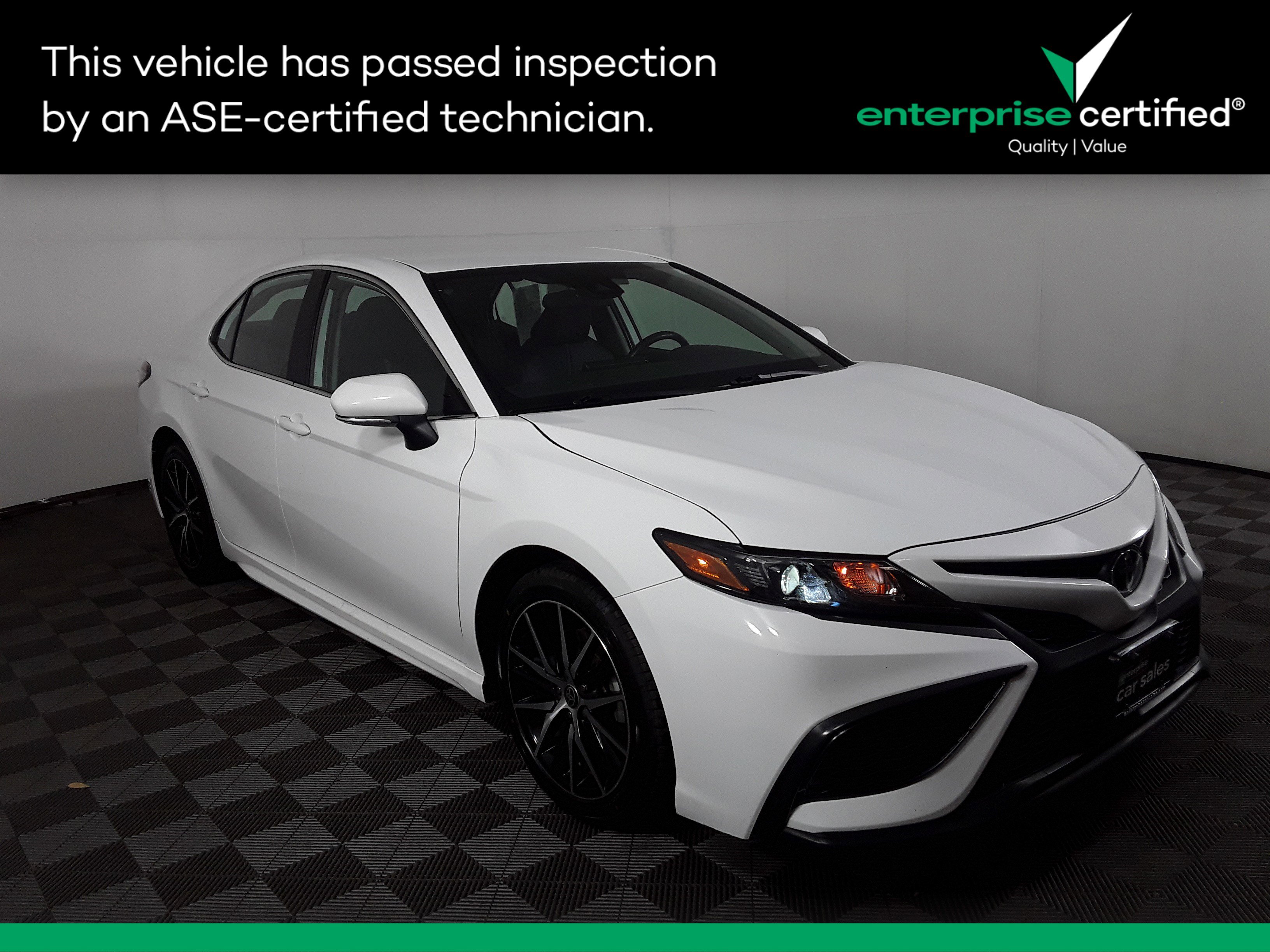 Used 2024 Toyota Camry SE Auto