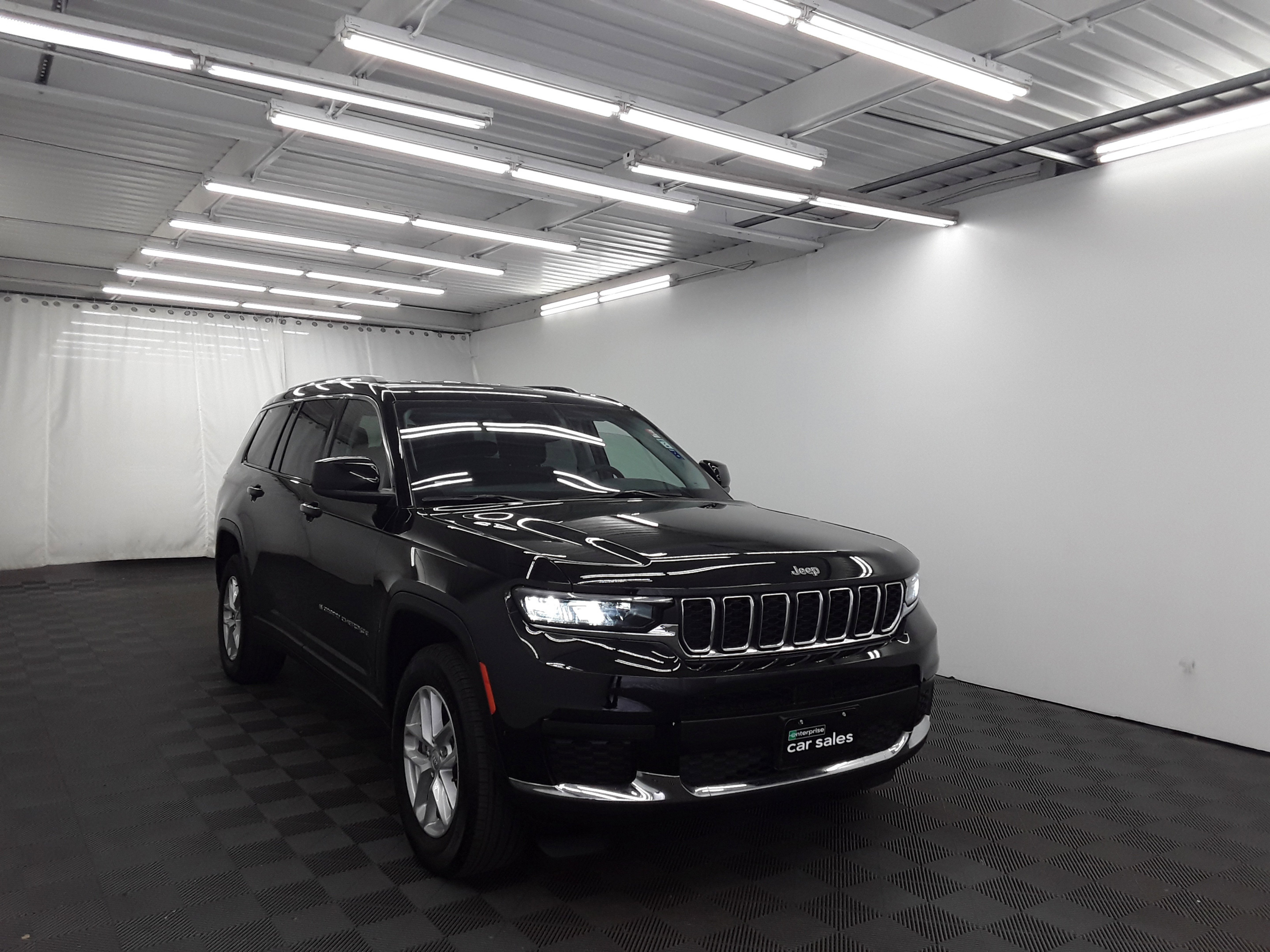 2023 Jeep Grand Cherokee L Laredo 4x4