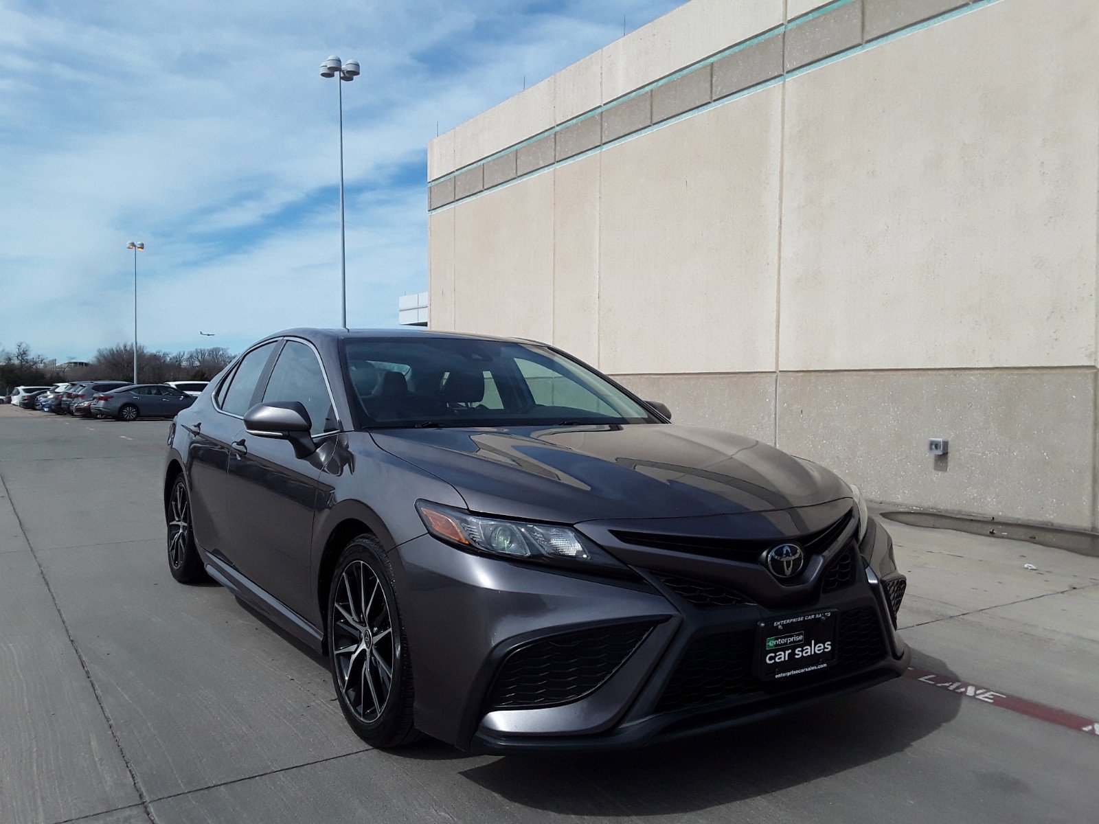 2022 Toyota Camry SE Auto