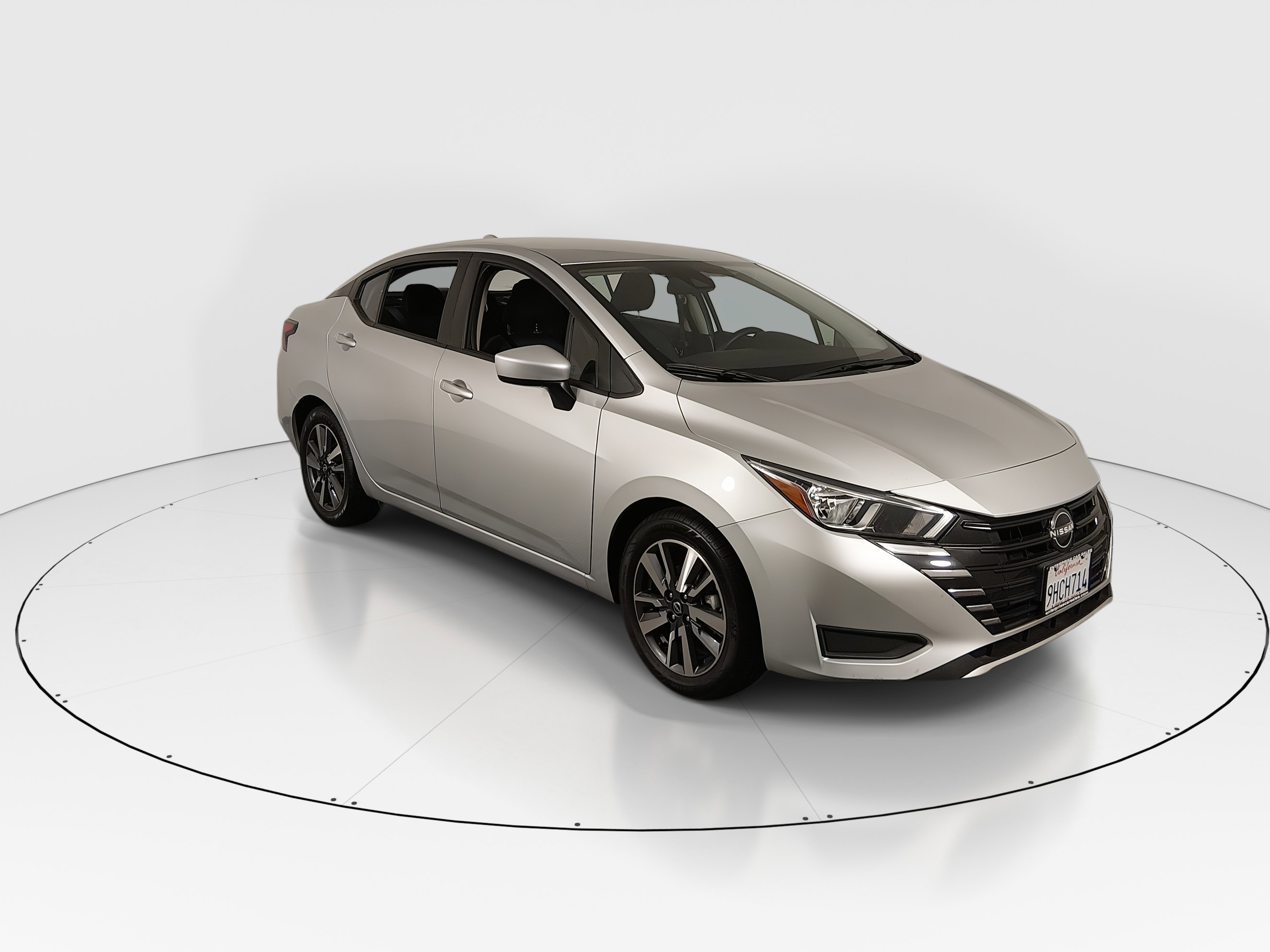 2023 Nissan Versa Sedan SV