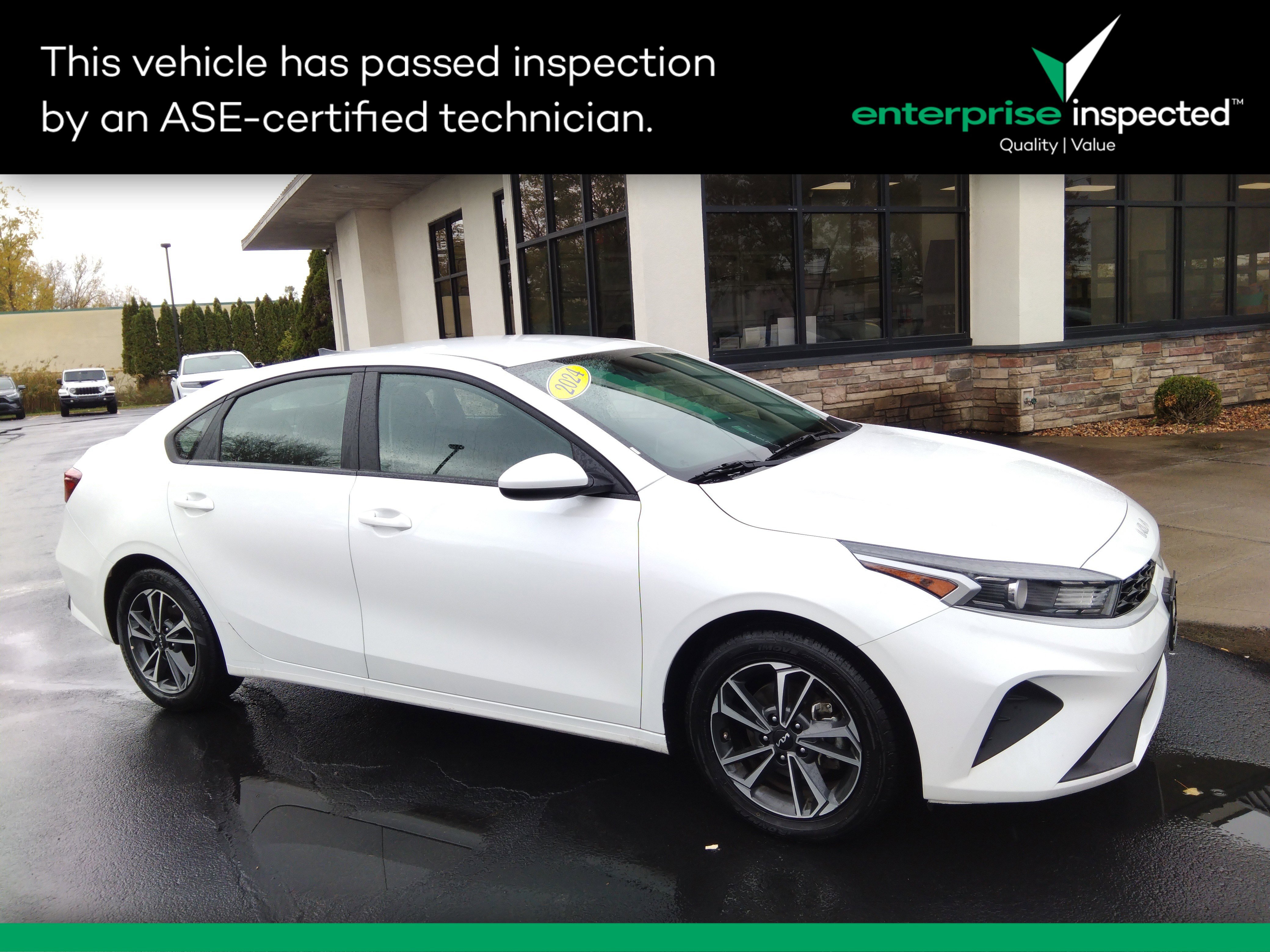 Used 2024 Kia Forte LXS IVT