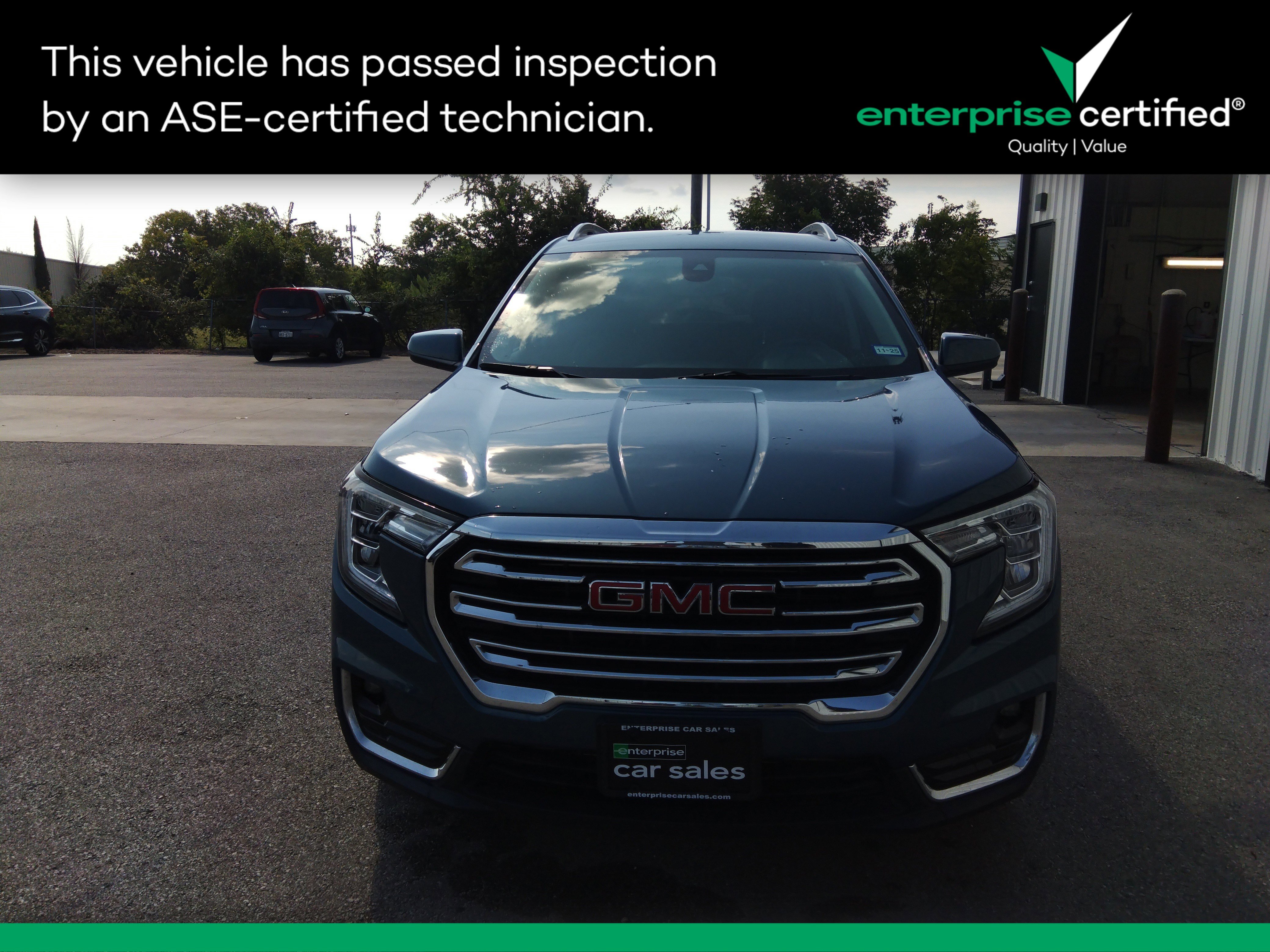 Used 2024 GMC Terrain SLT FWD 4dr