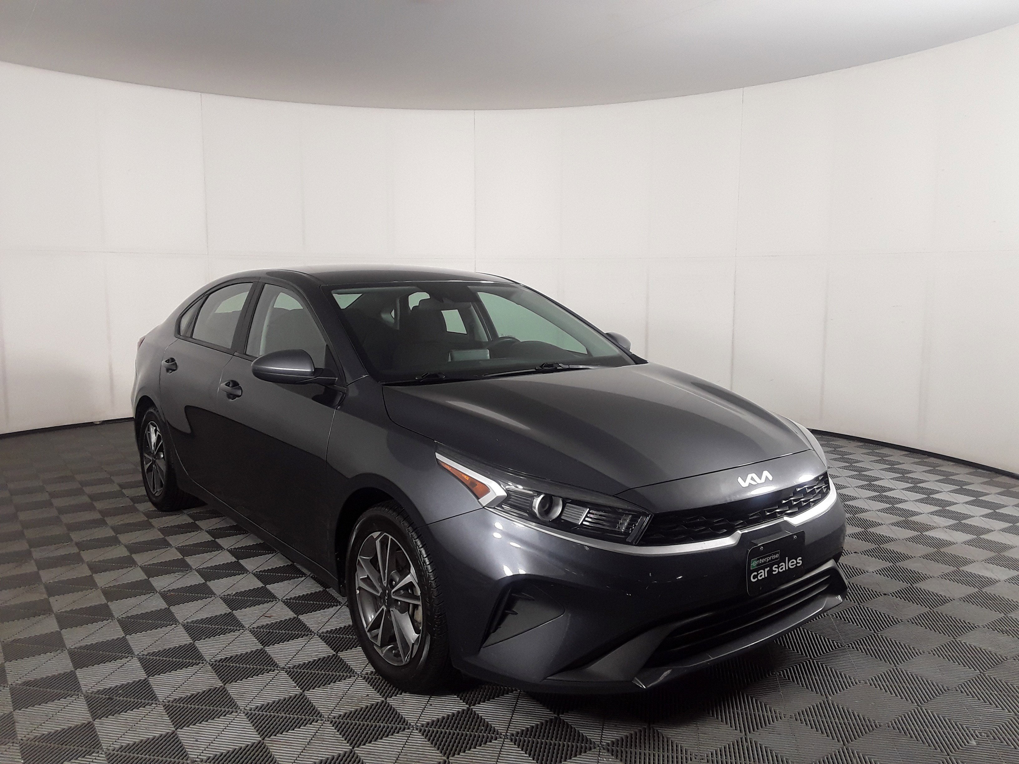 2023 Kia Forte LXS IVT