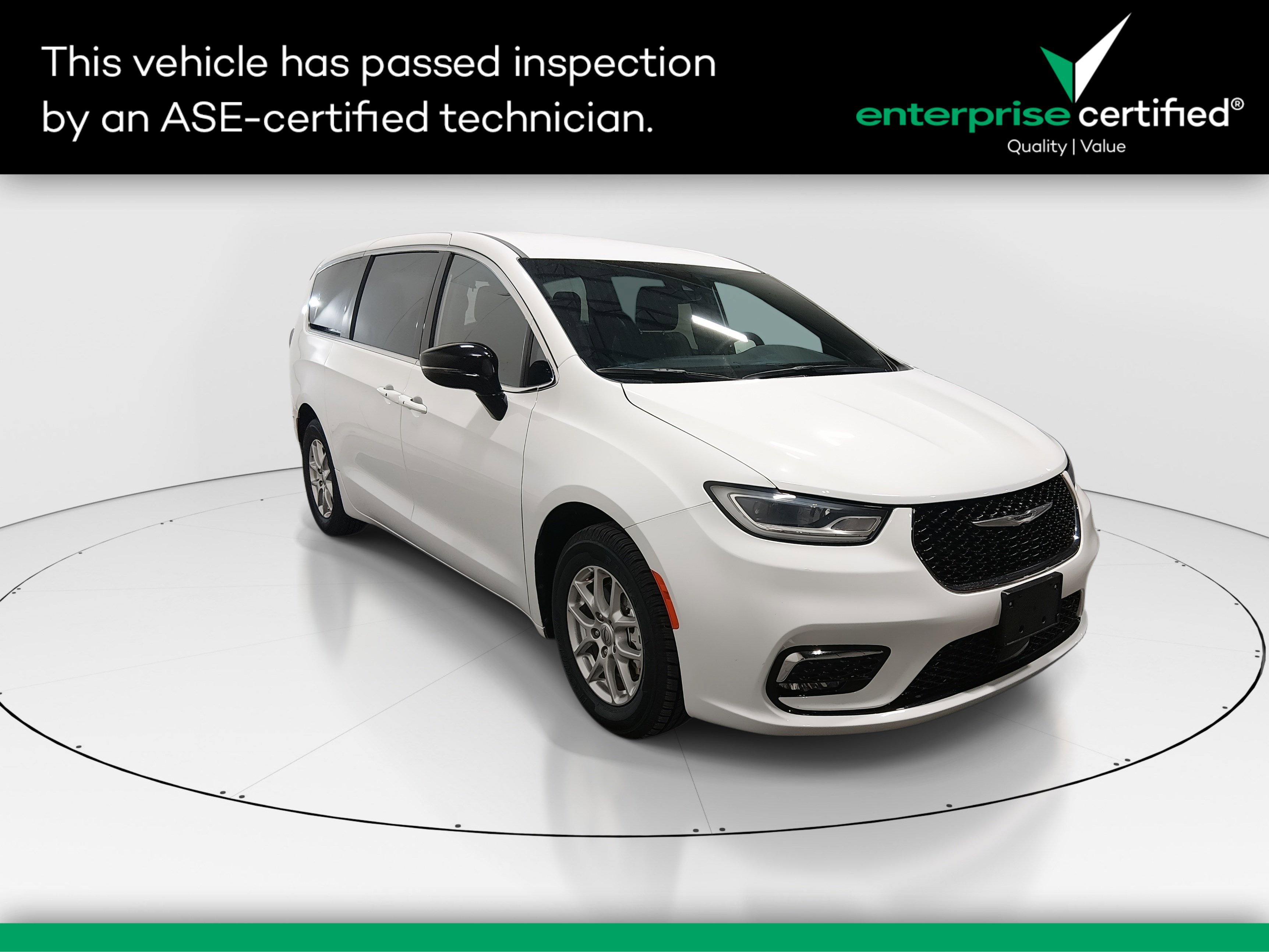Used 2025 Chrysler Pacifica Select FWD