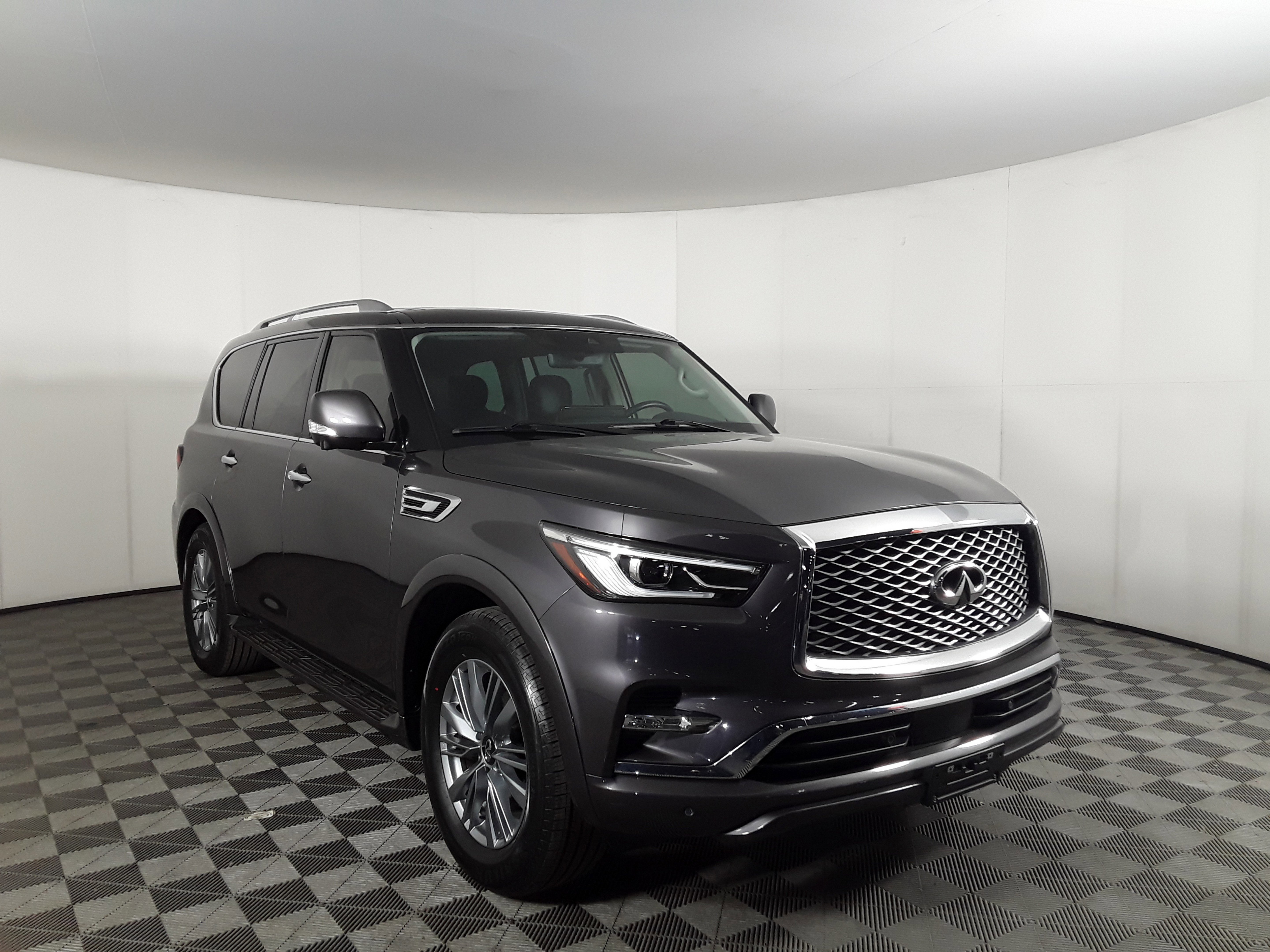 2023 INFINITI QX80 LUXE AWD