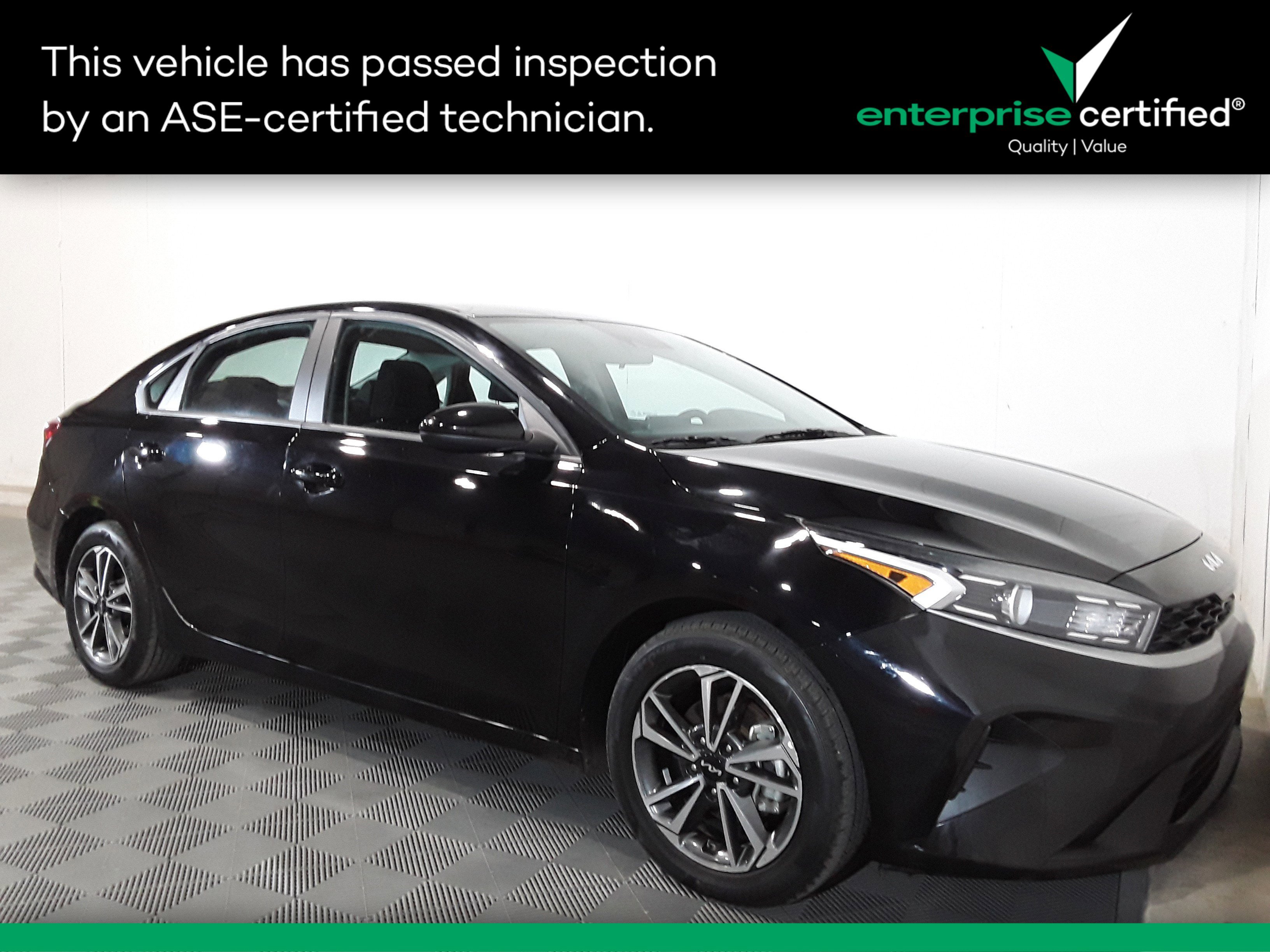Used 2023 Kia Forte LXS IVT
