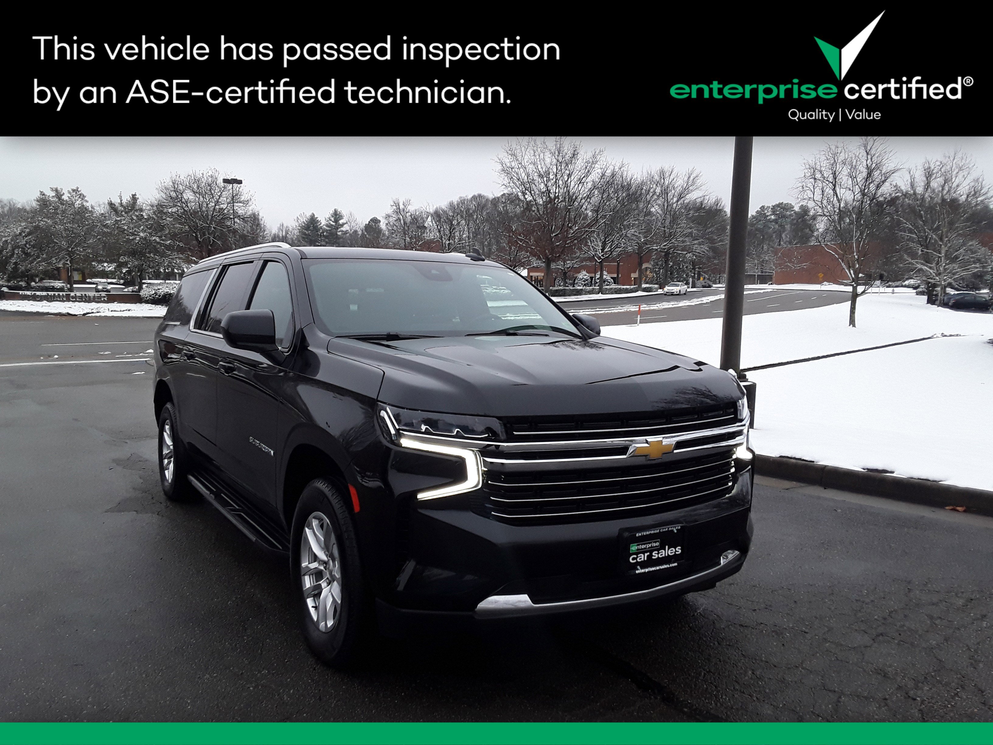 2024 Chevrolet Suburban LT's photo