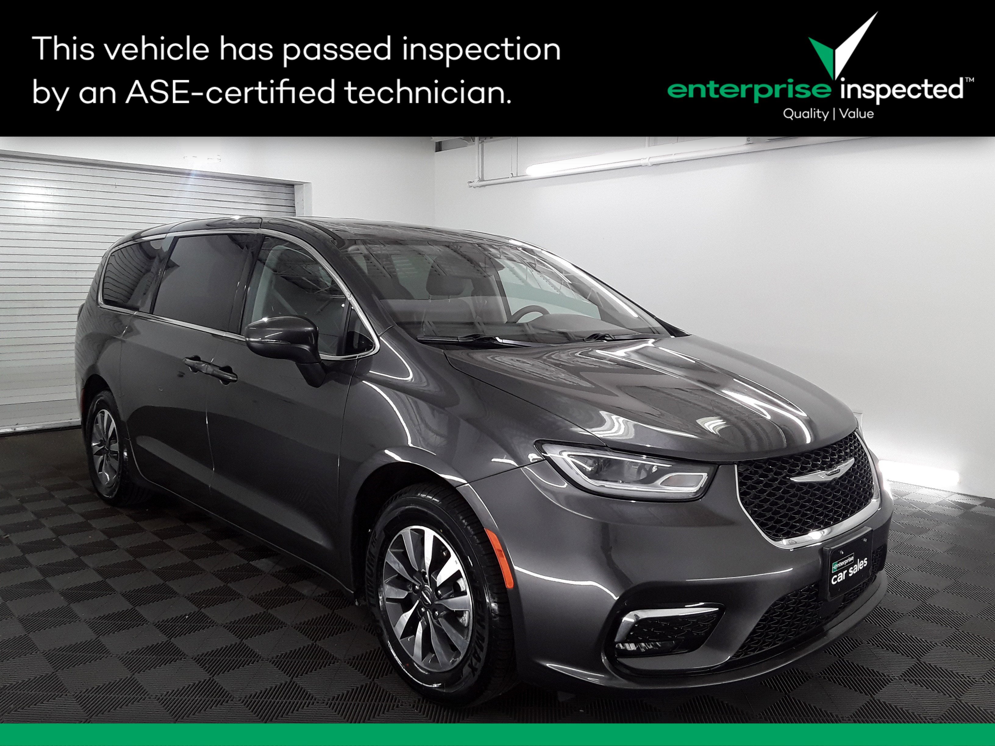 2023 Chrysler Pacifica Hybrid Touring L FWD