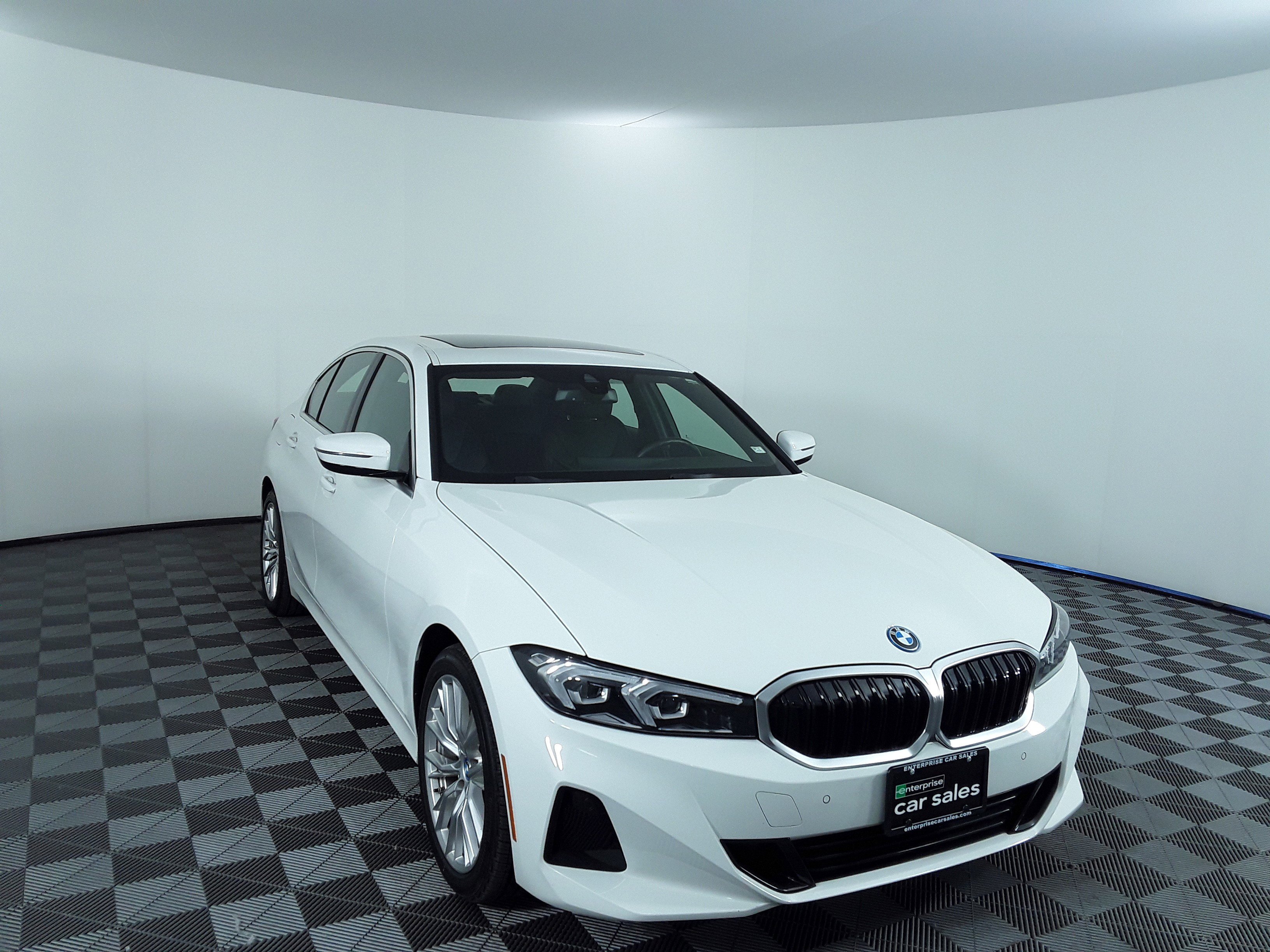 2024 BMW 3 Series 330e Plug-In Hybrid