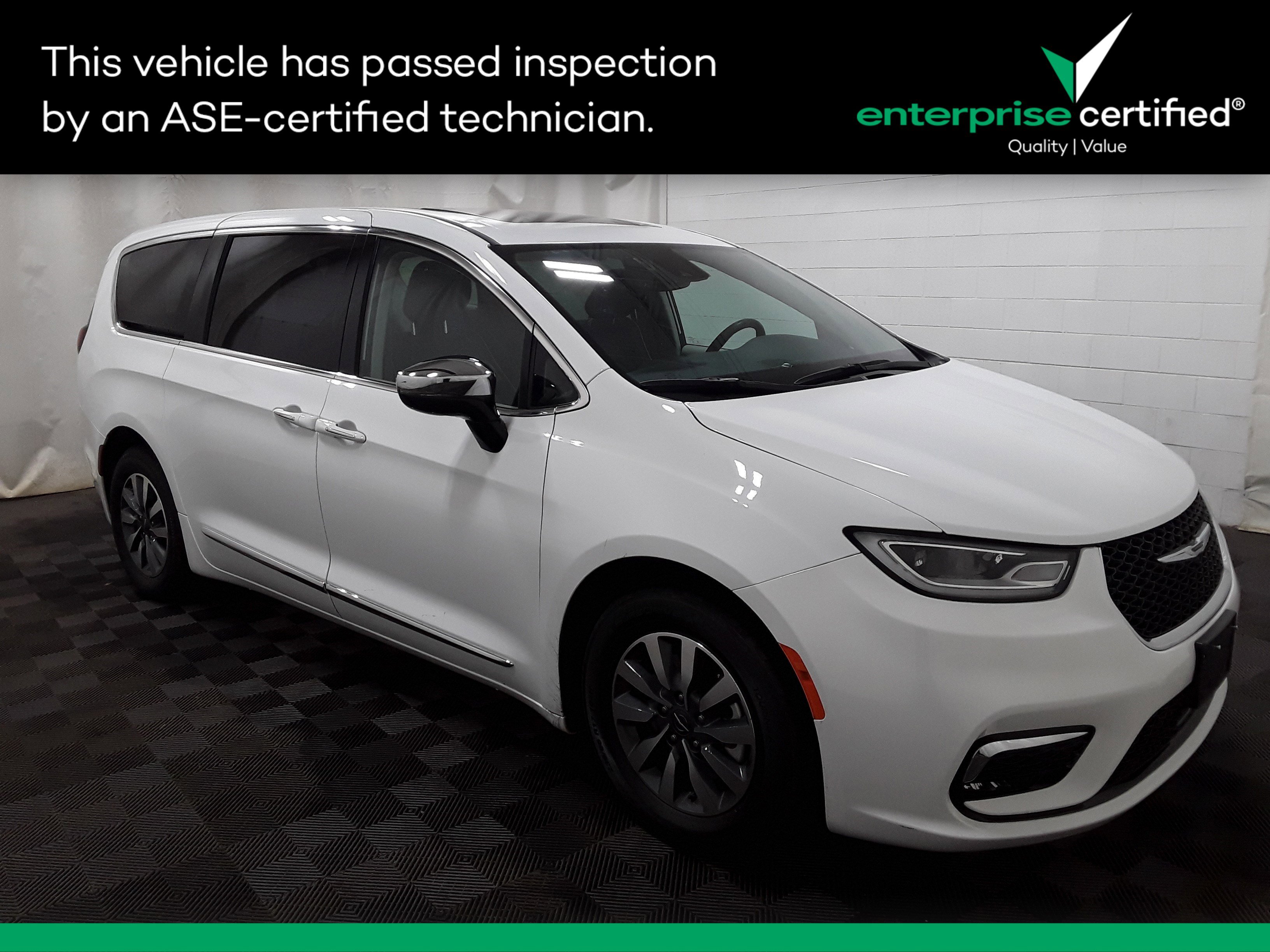 2023 Chrysler Pacifica Hybrid Limited FWD