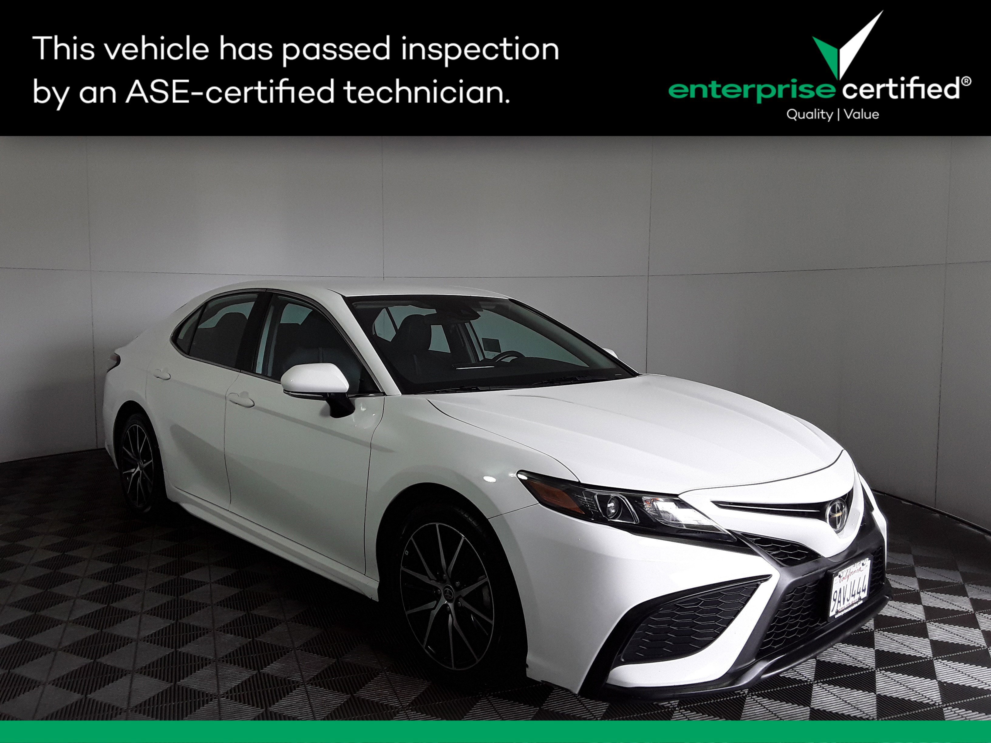 Used 2022 Toyota Camry SE Auto