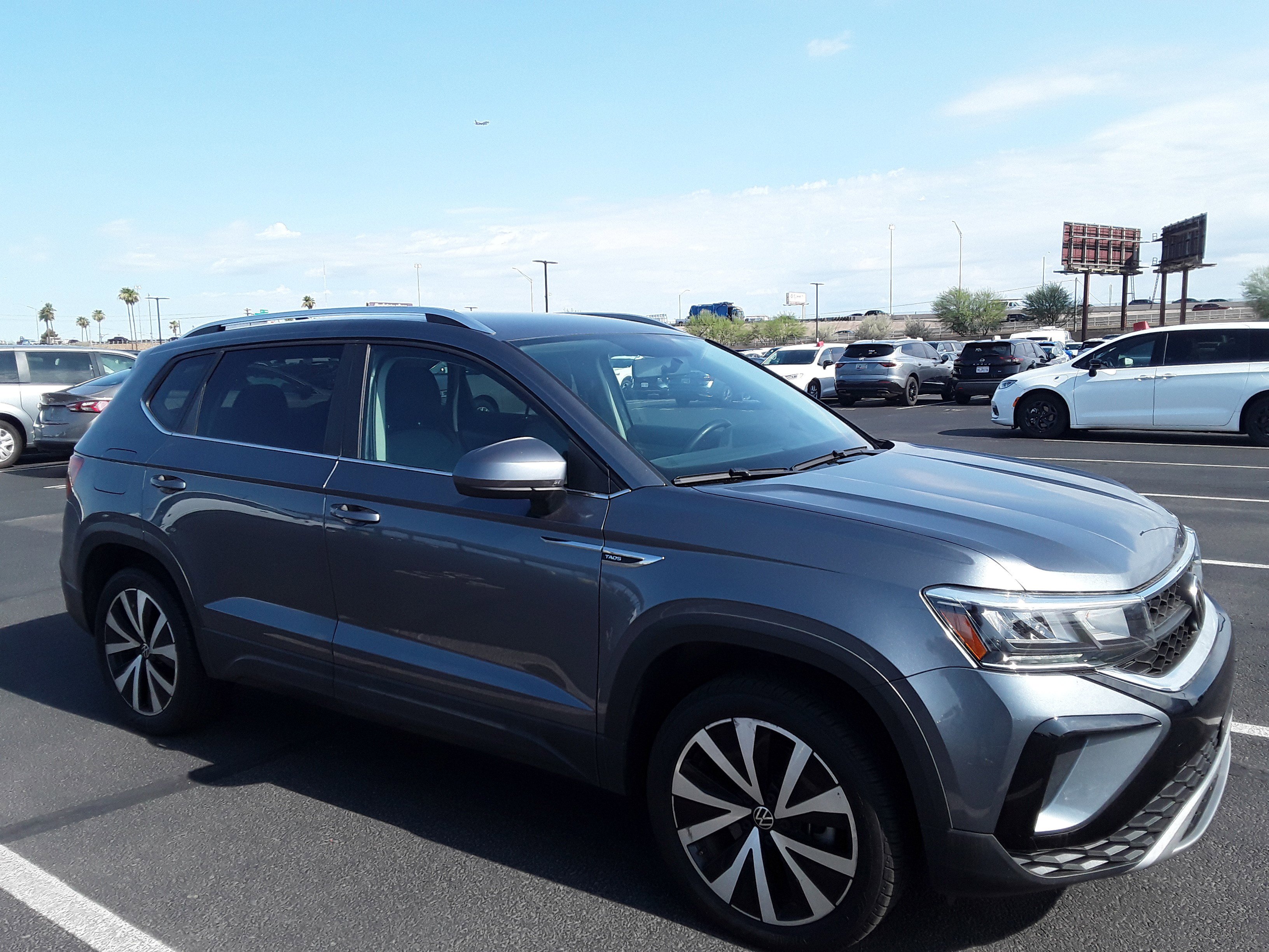 2022 Volkswagen Taos SE FWD