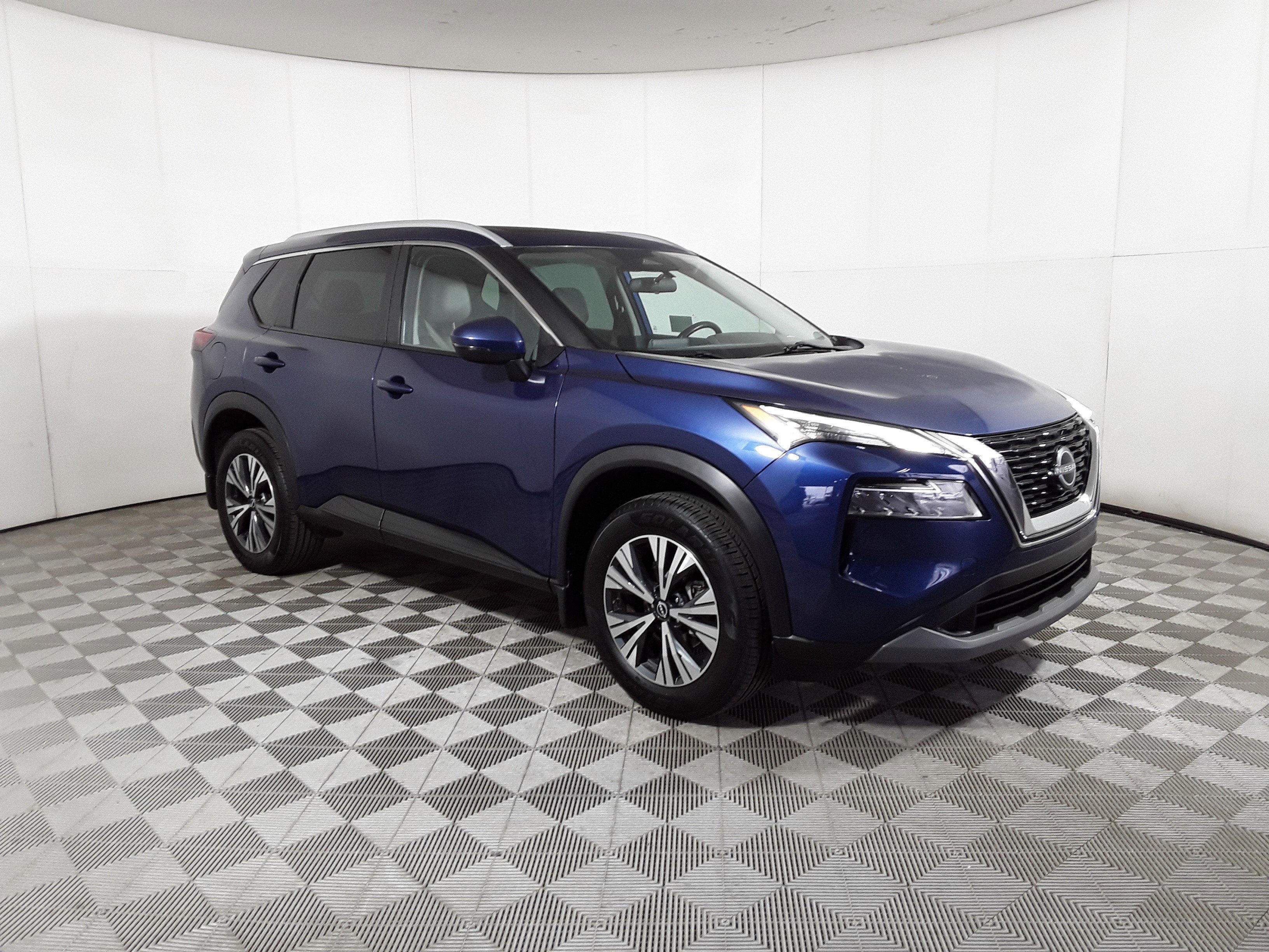 2022 Nissan Rogue FWD SV