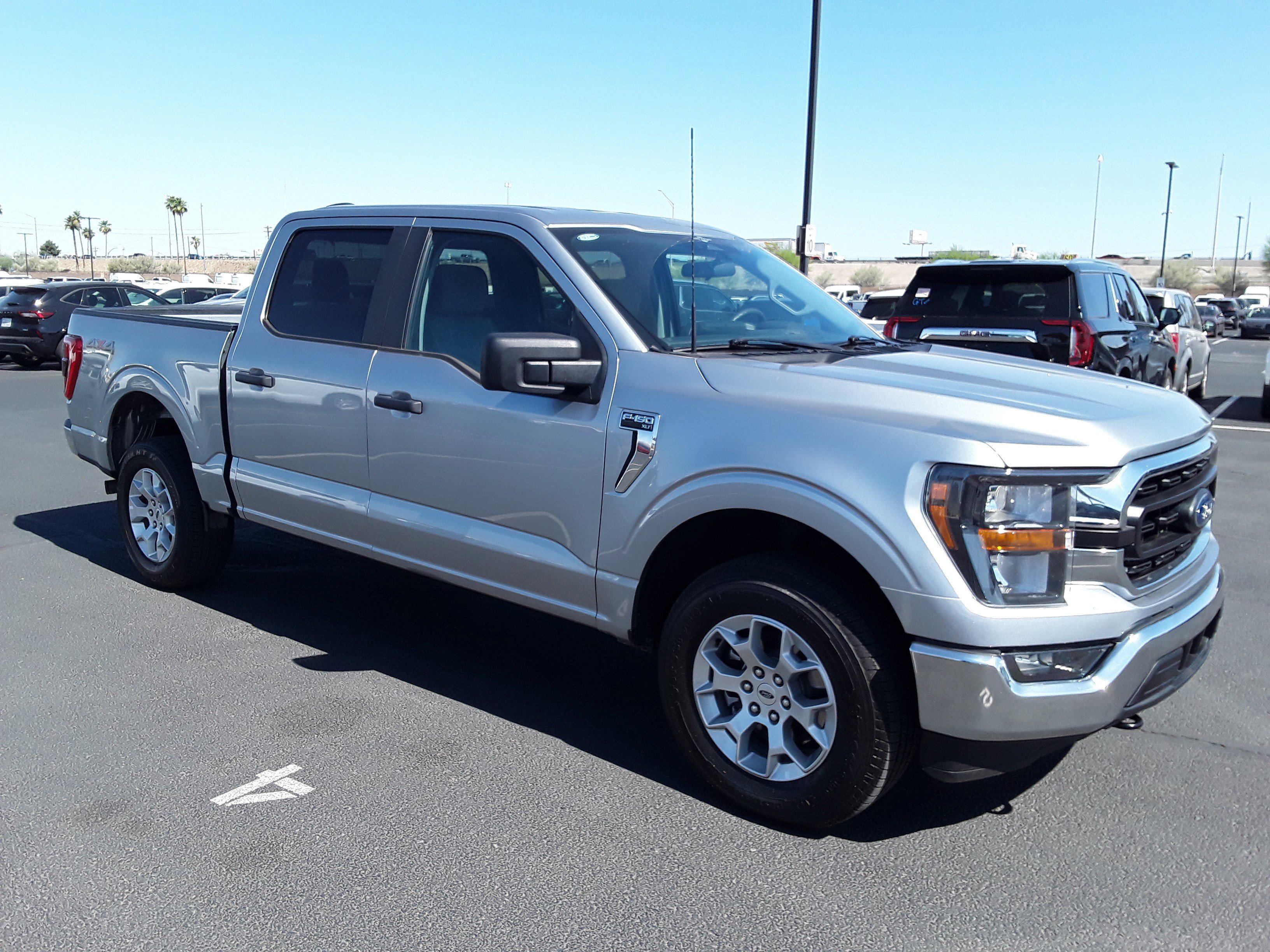 2023 Ford F-150 XLT 4WD SuperCrew 5.5' Box