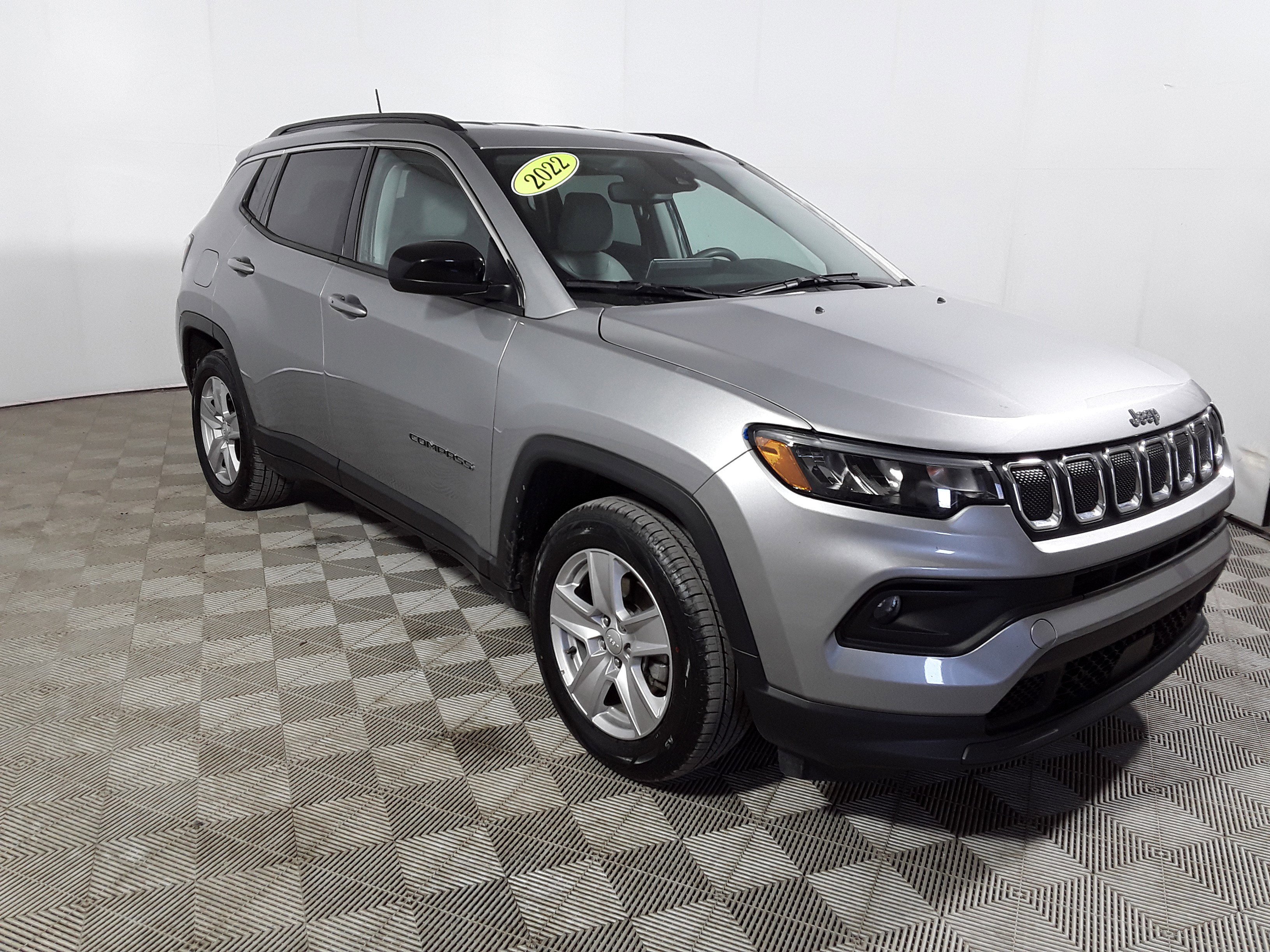 2022 Jeep Compass Latitude FWD