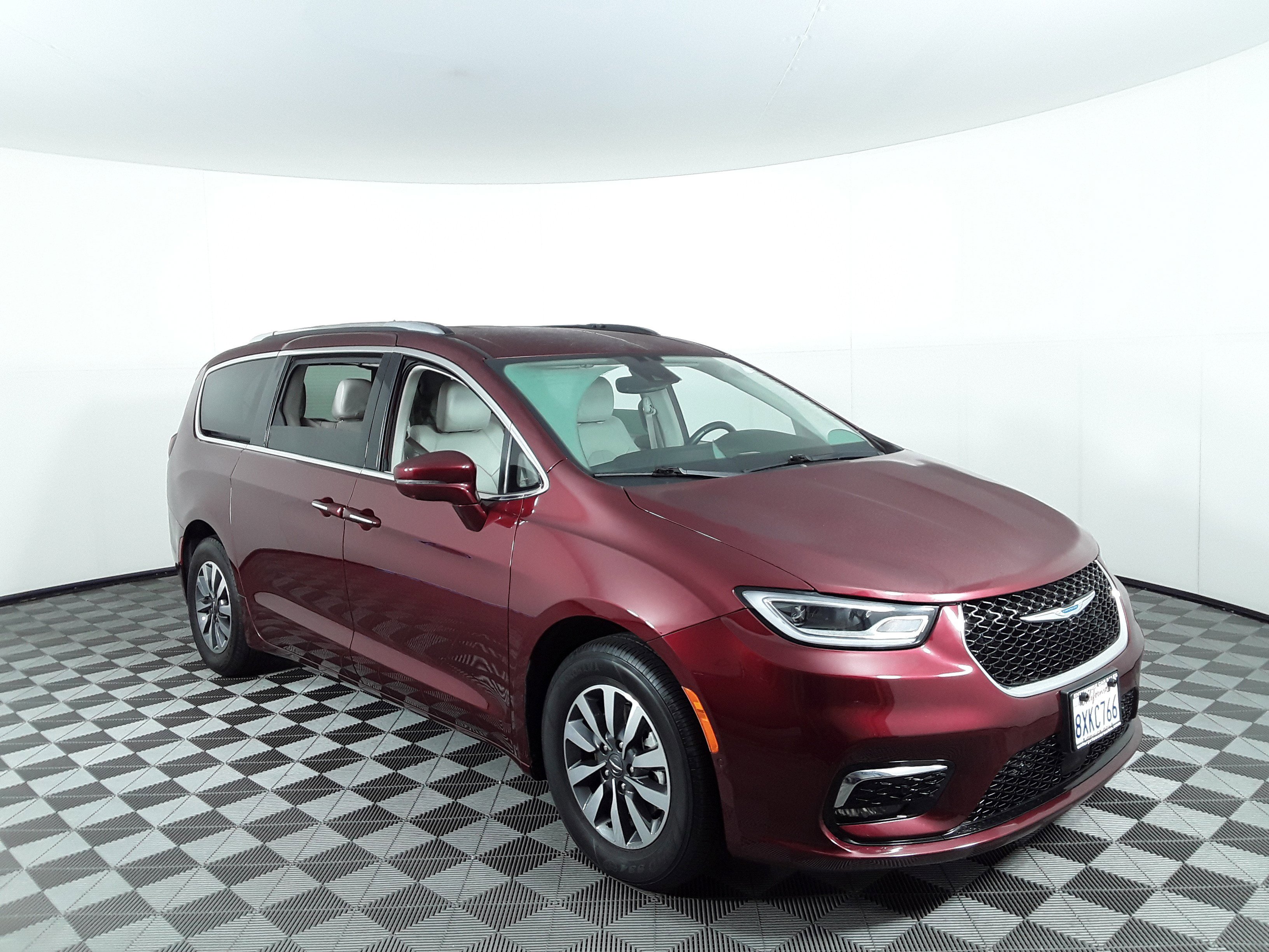 2021 Chrysler Pacifica Hybrid Touring L FWD