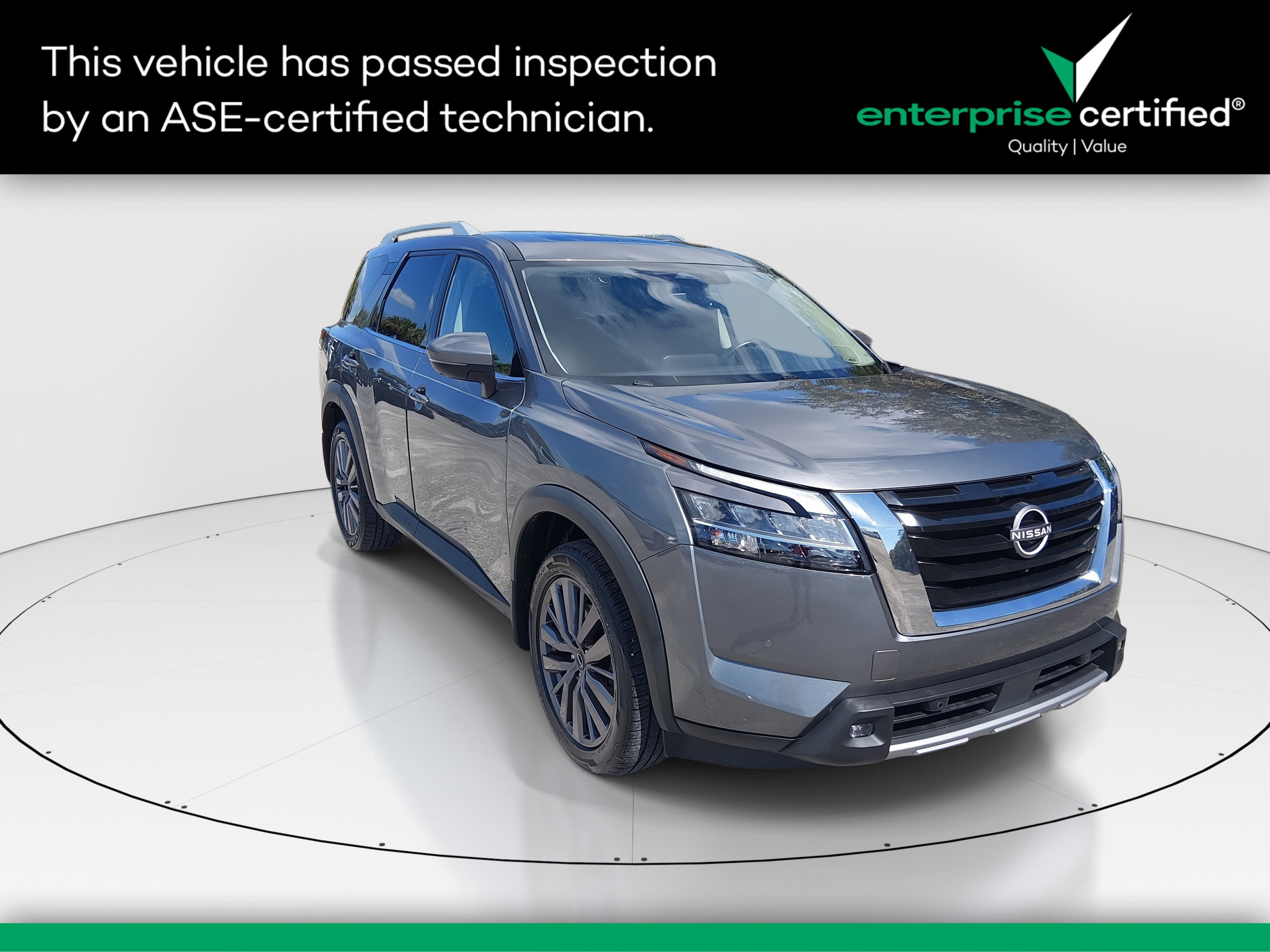 2022 Nissan Pathfinder SL