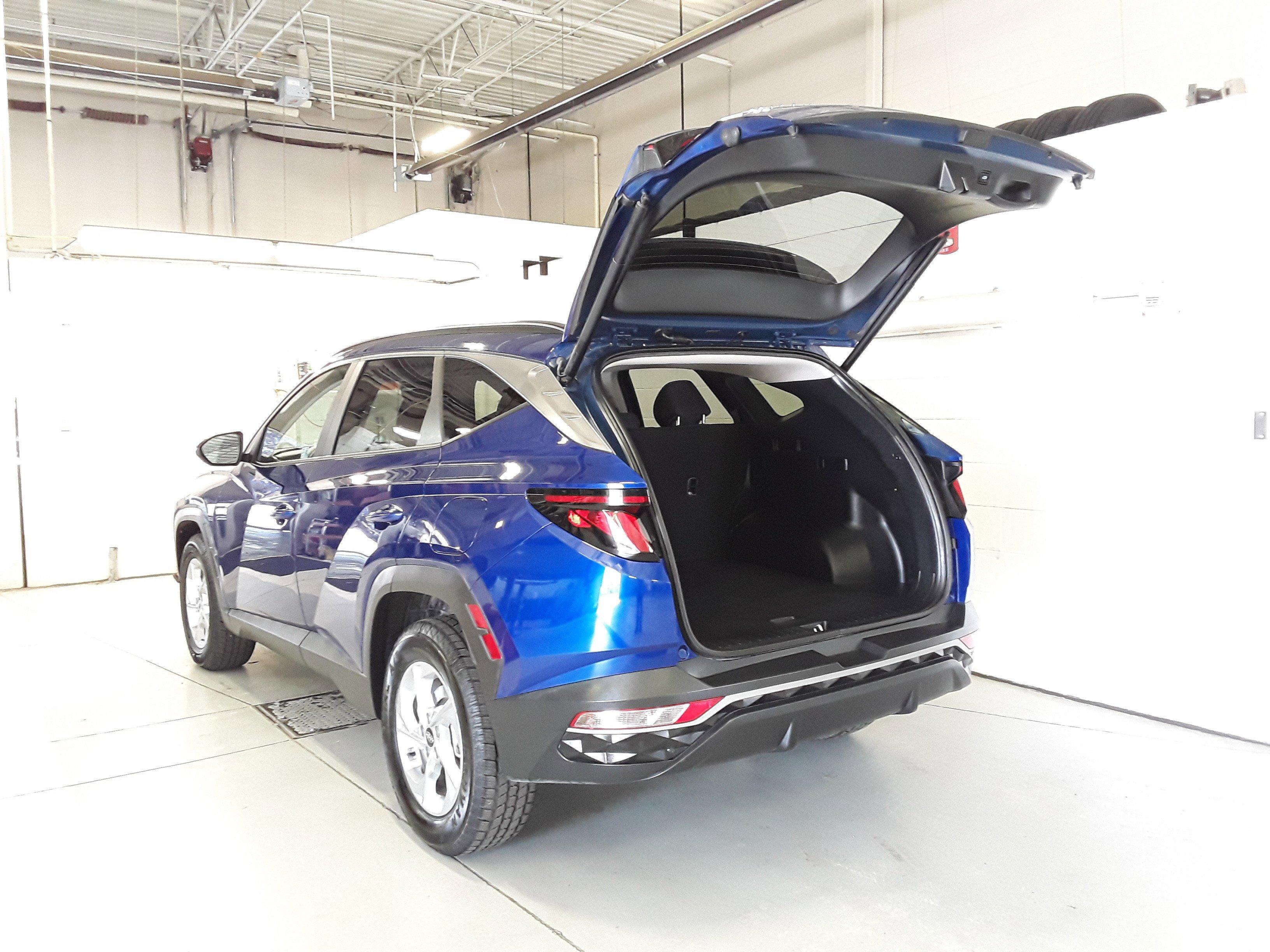 Image 6 of Used 2024 Hyundai Tucson SEL AWD