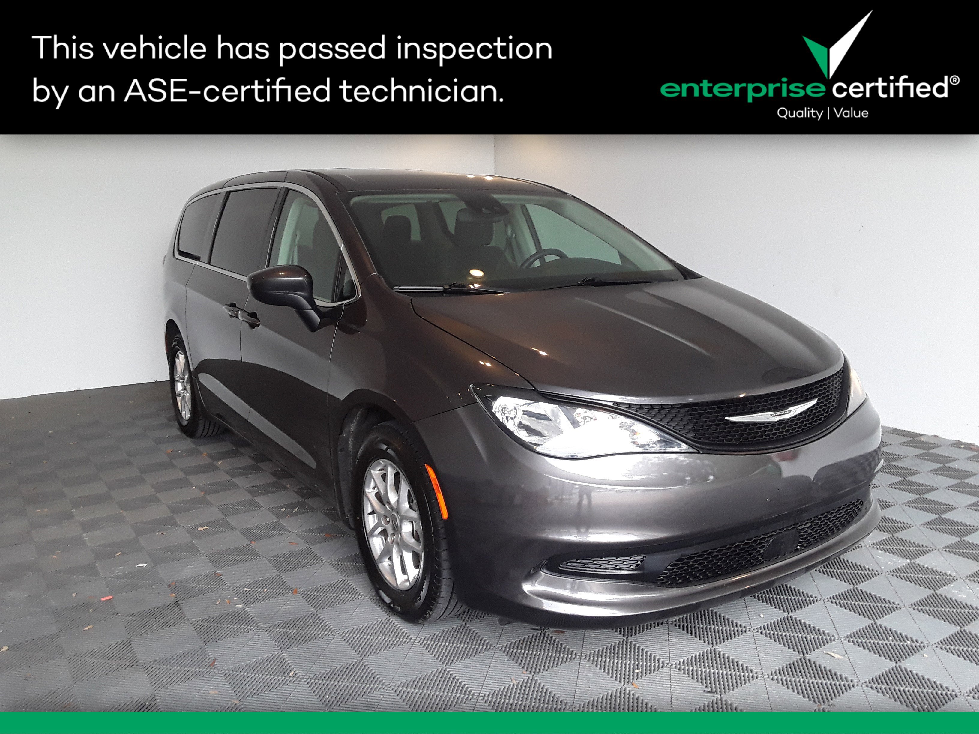 2023 Chrysler Voyager LX FWD