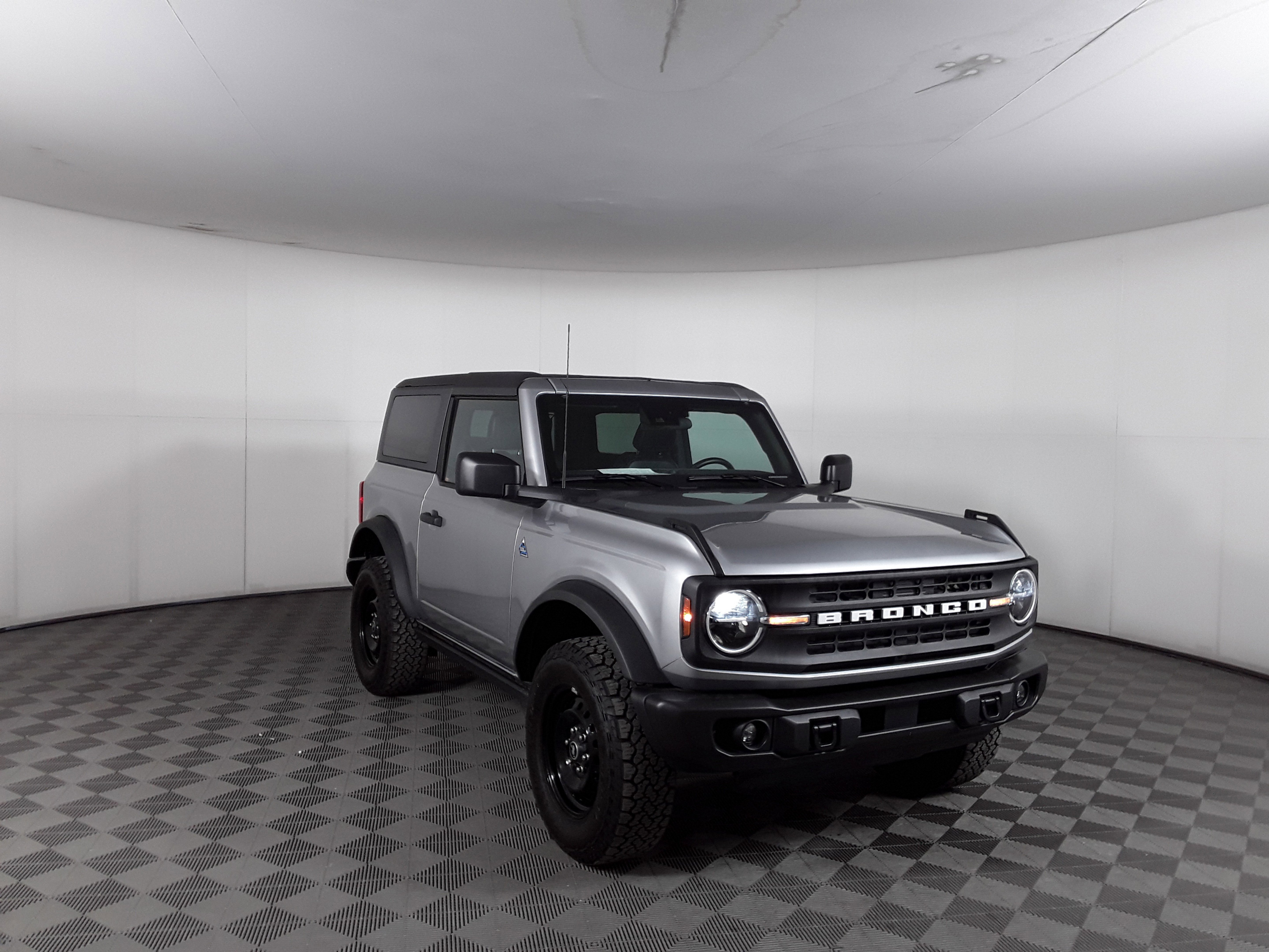 2022 Ford Bronco Black Diamond 2 Door 4x4