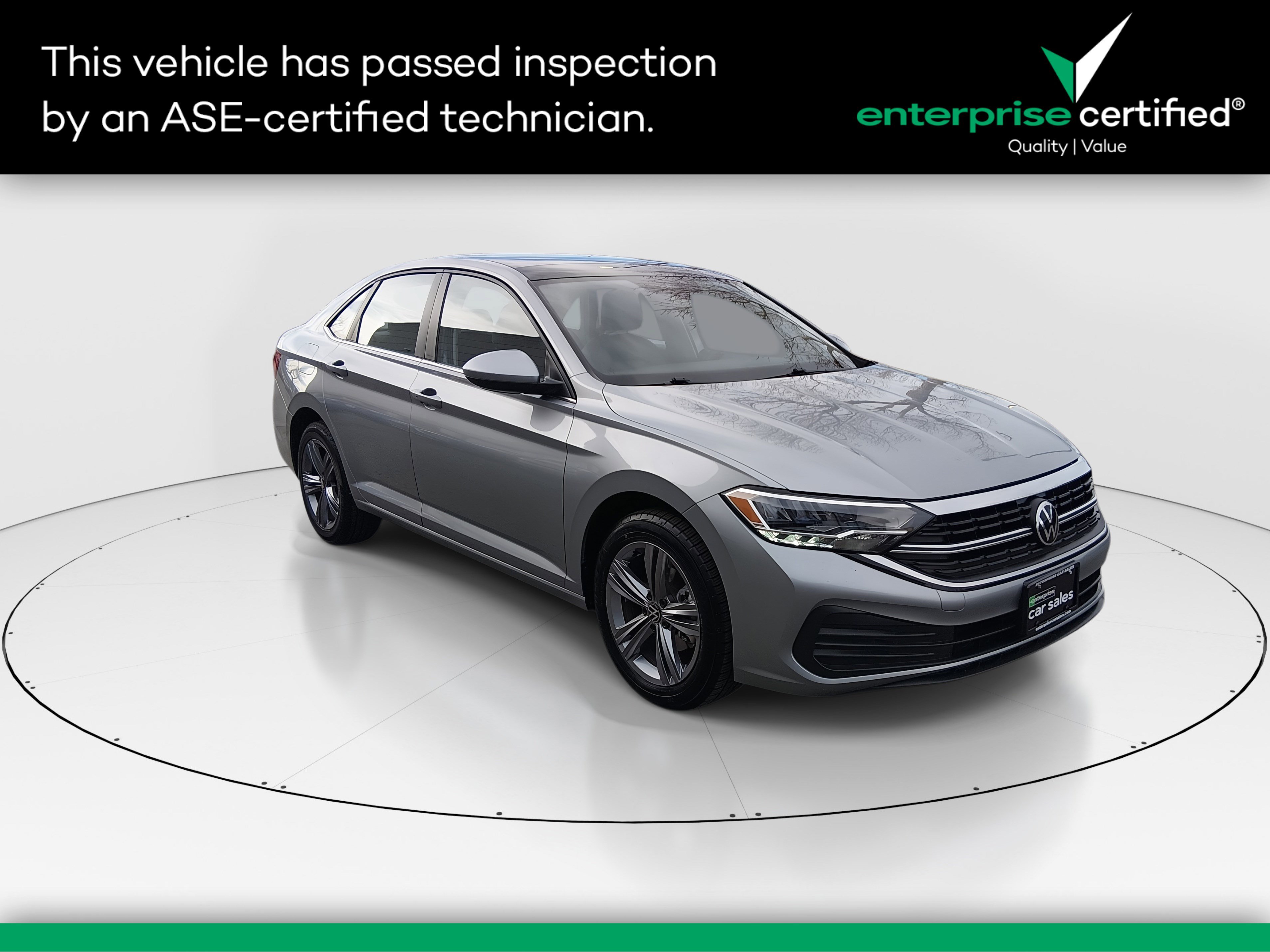 2024 Volkswagen Jetta SE's photo