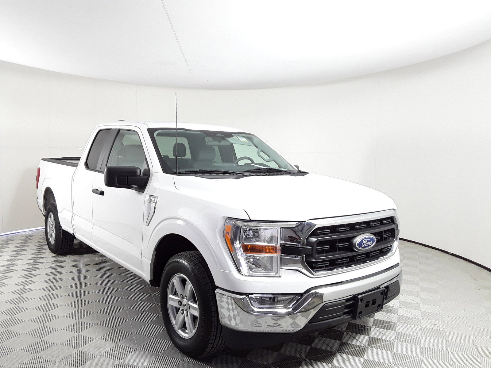 2021 Ford F-150 XLT 2WD SuperCab 6.5' Box