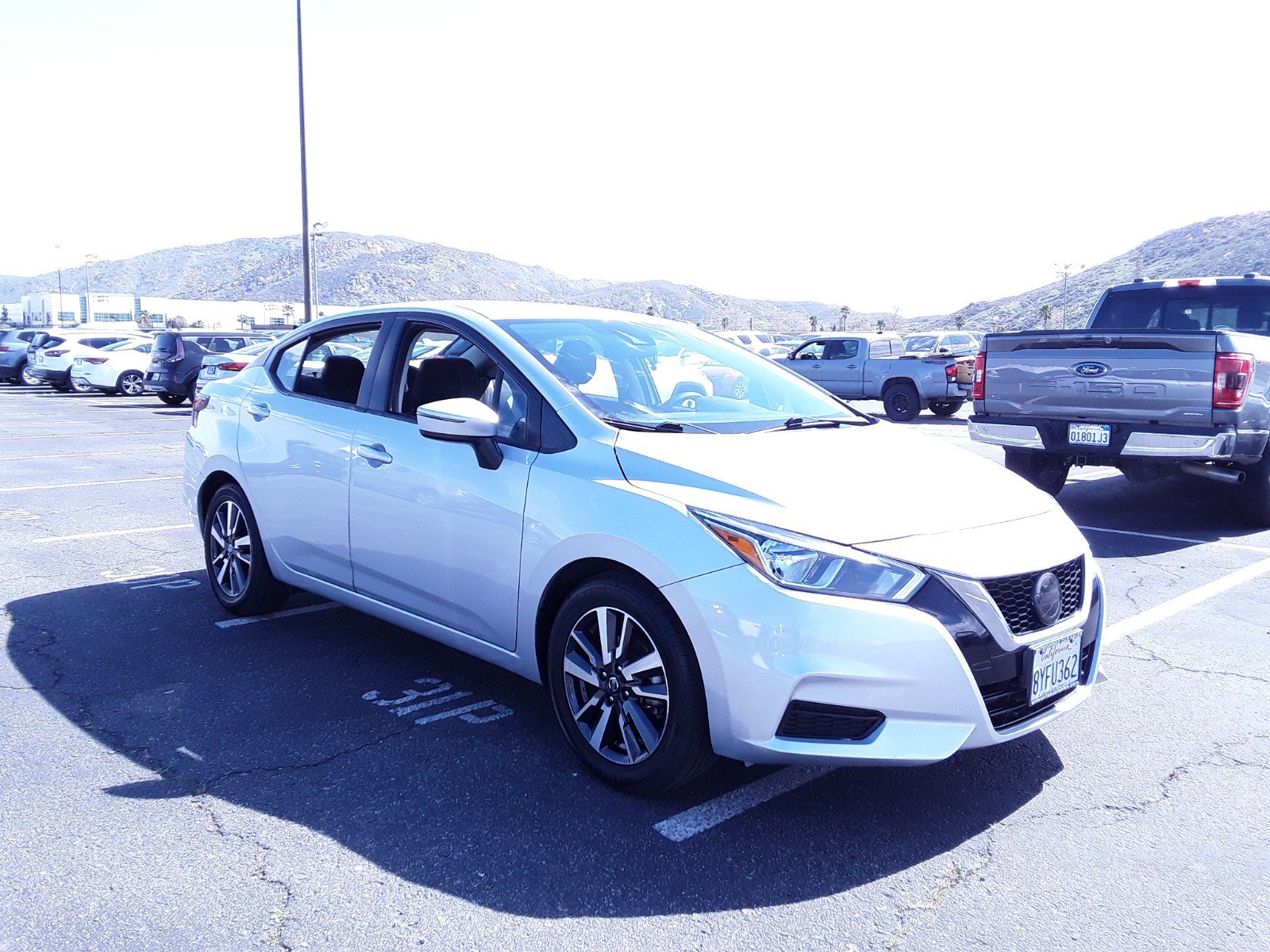 2021 Nissan Versa SV CVT