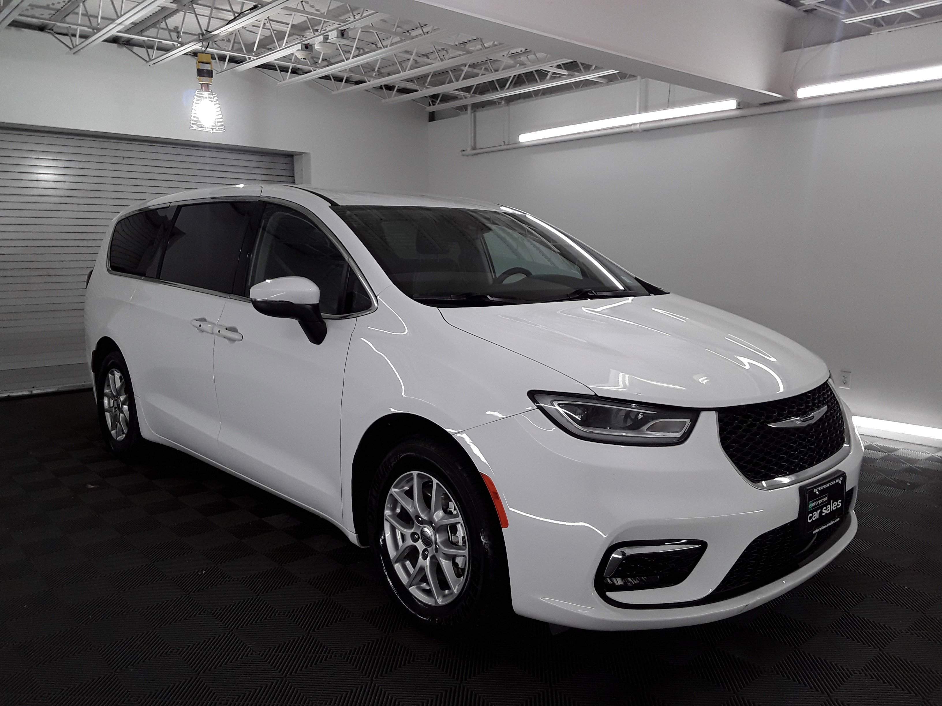 2023 Chrysler Pacifica Touring L FWD