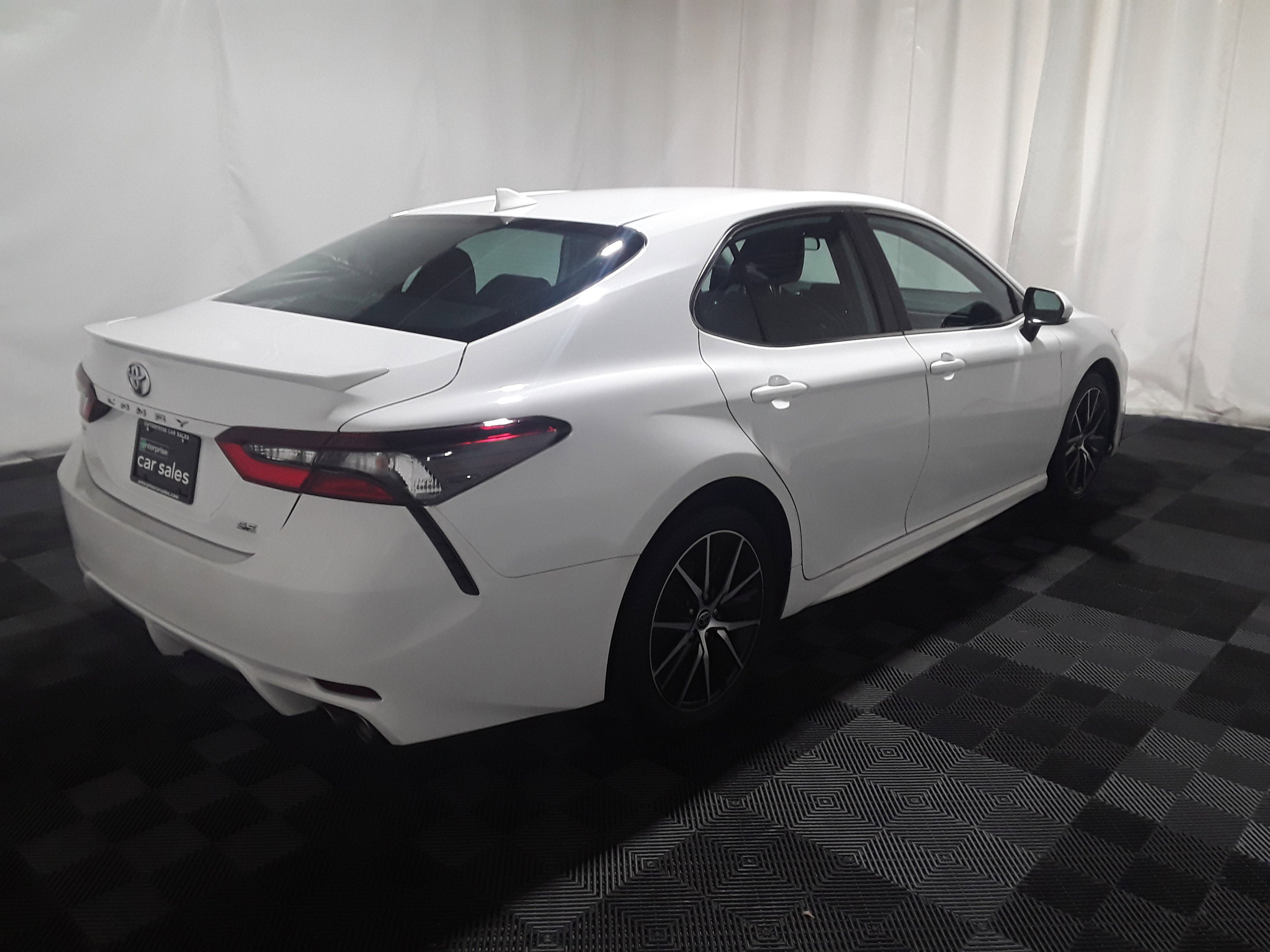 Image 3 of Used 2022 Toyota Camry SE Auto