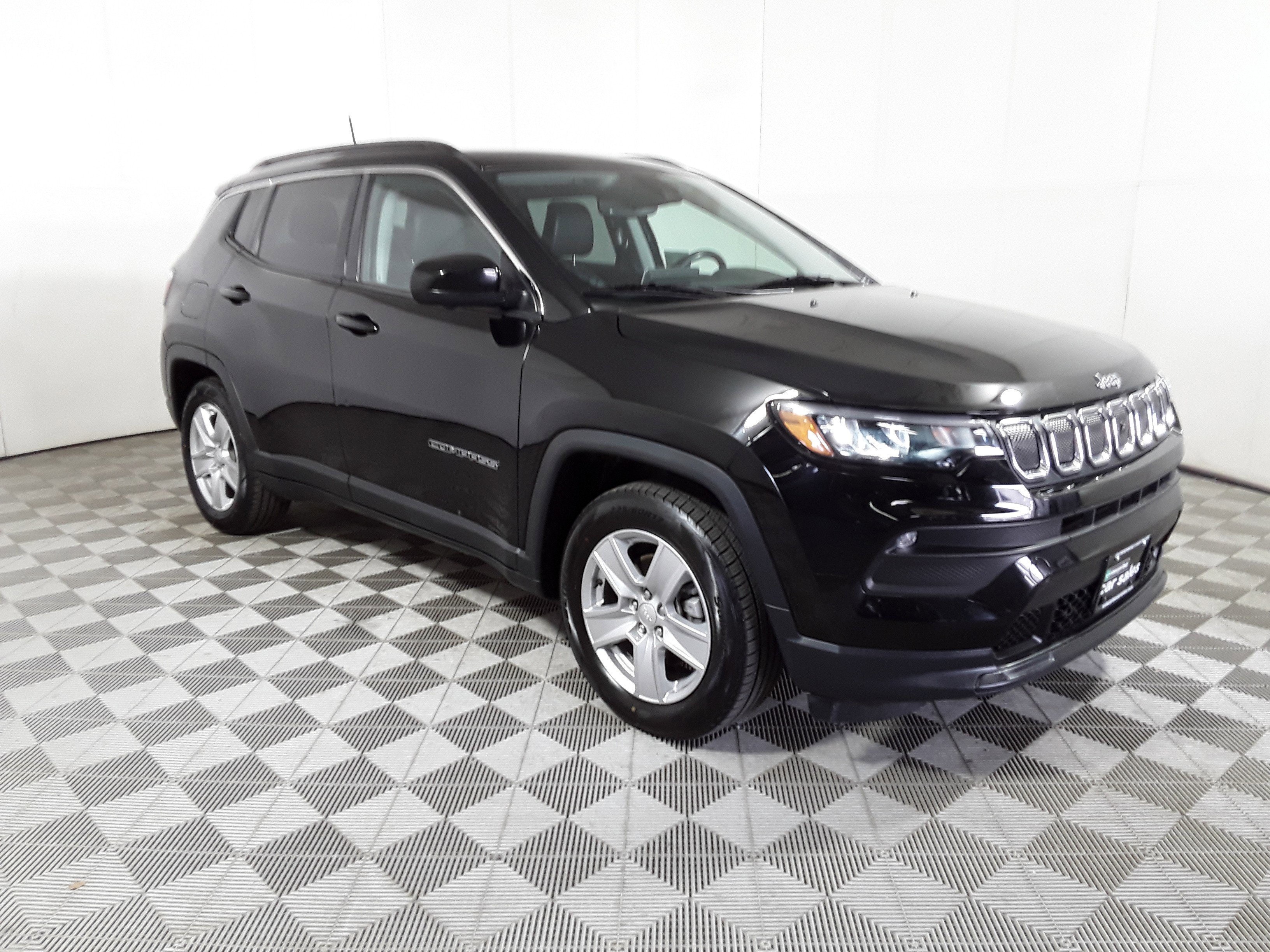 2022 Jeep Compass Latitude FWD