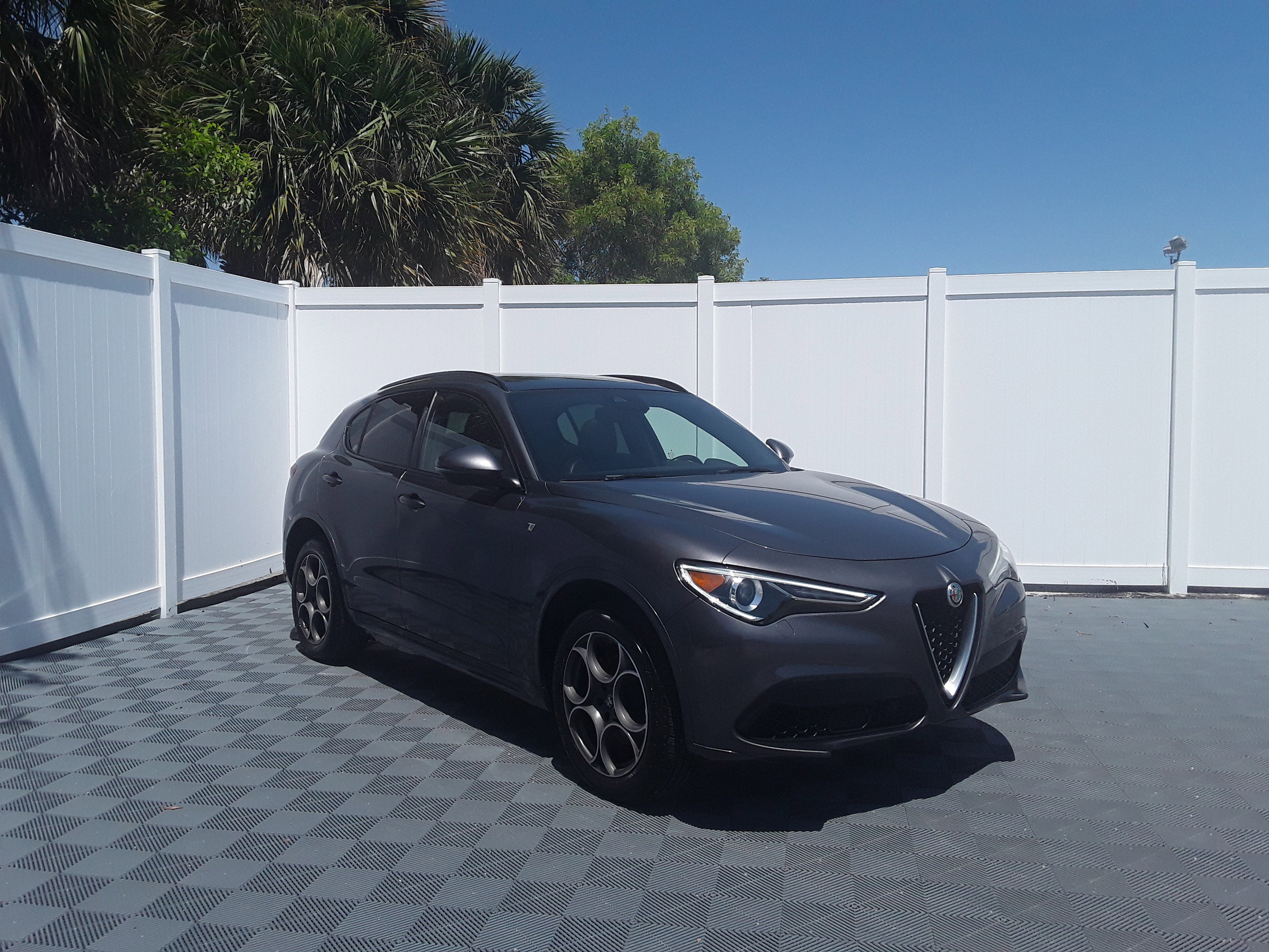 2022 Alfa Romeo Stelvio