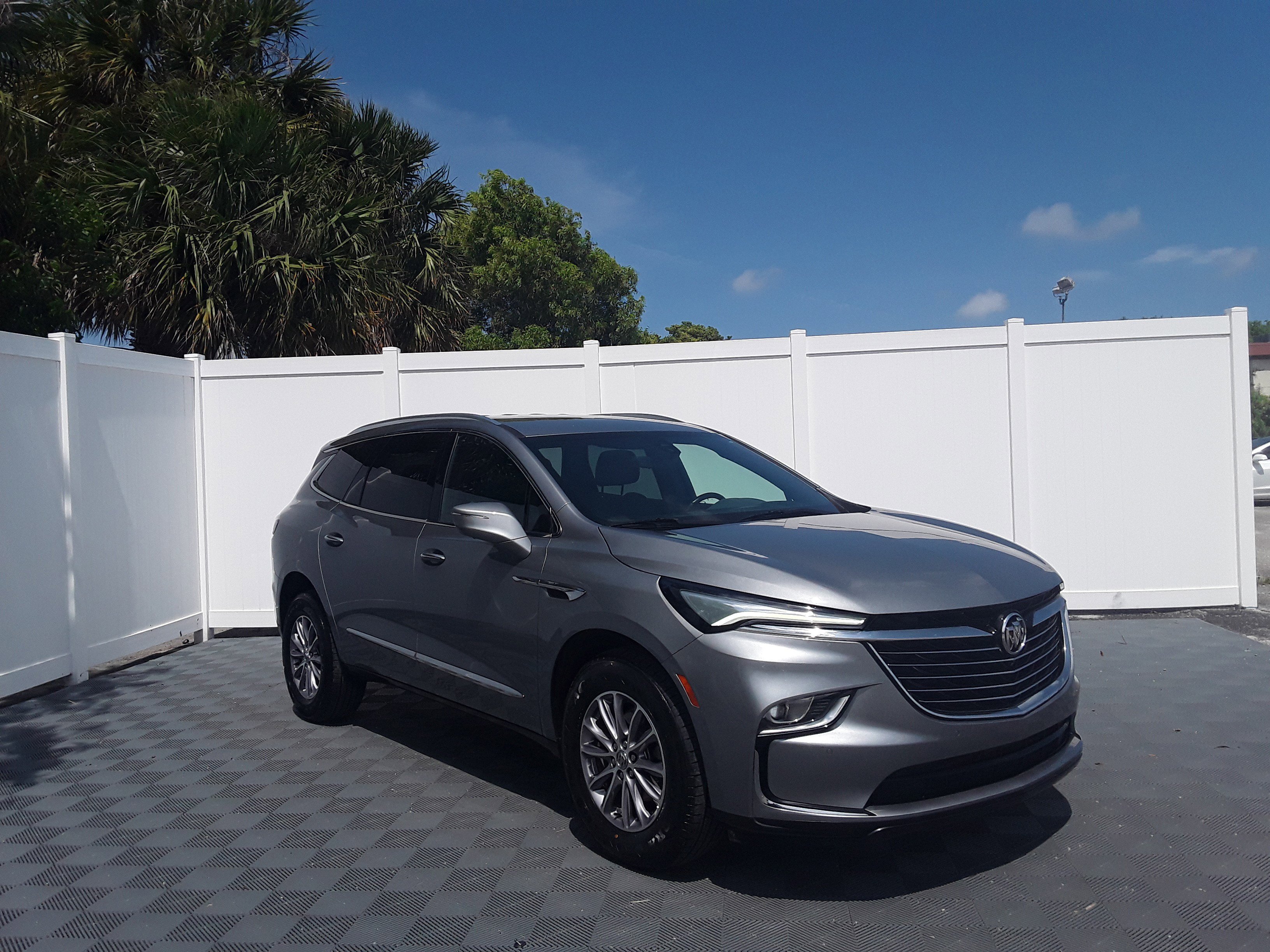2024 Buick Enclave FWD 4dr Premium