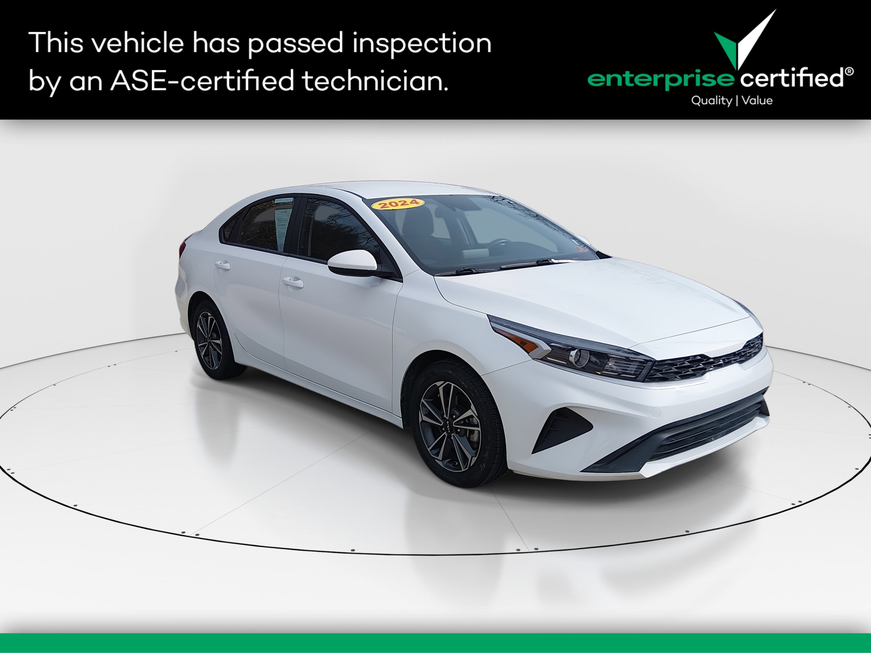 2024 Kia Forte LXS's photo