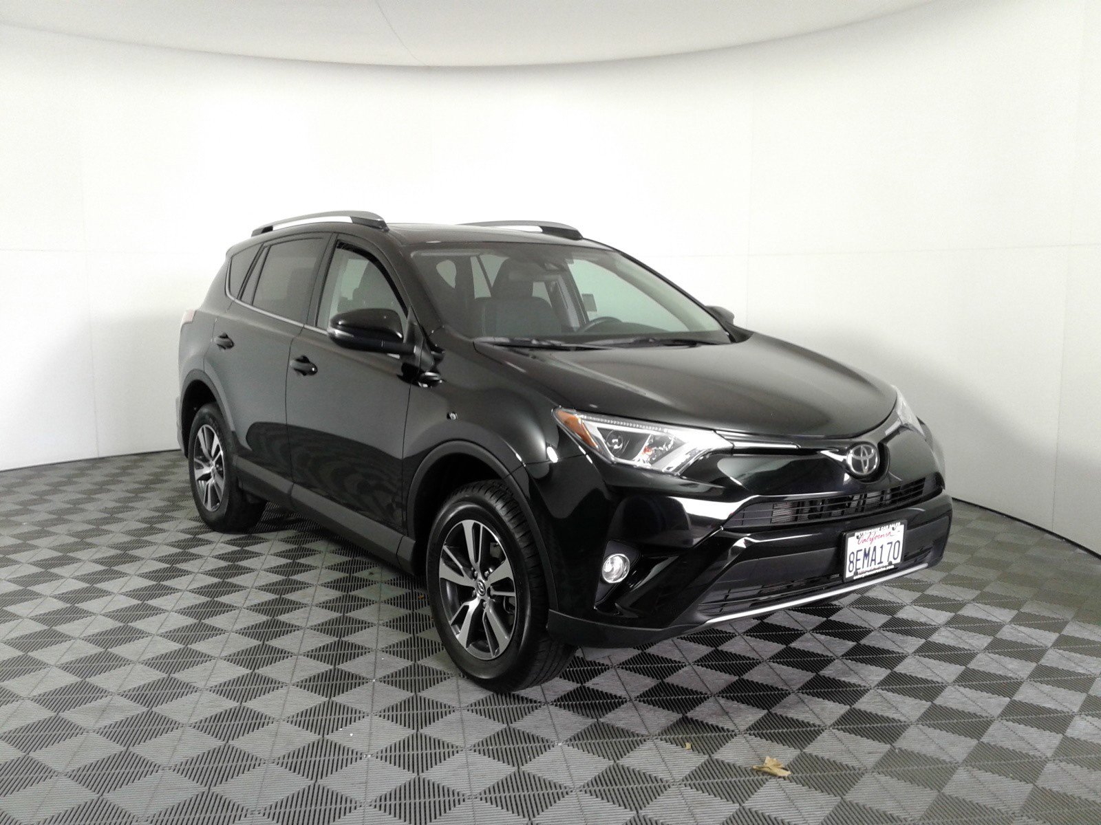 Used 2018 Toyota RAV4 XLE FWD