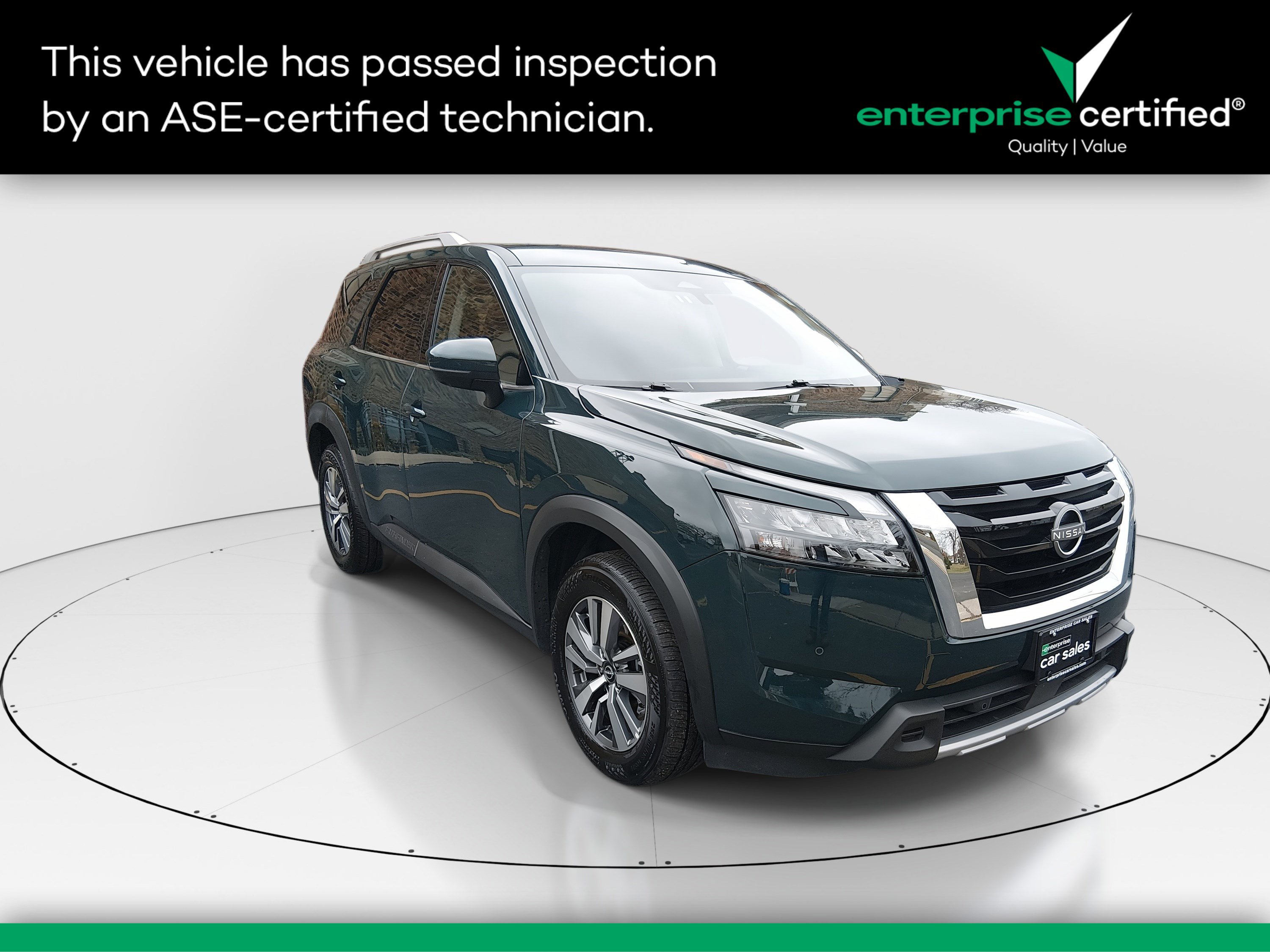 Used 2025 Nissan Pathfinder SL 4WD