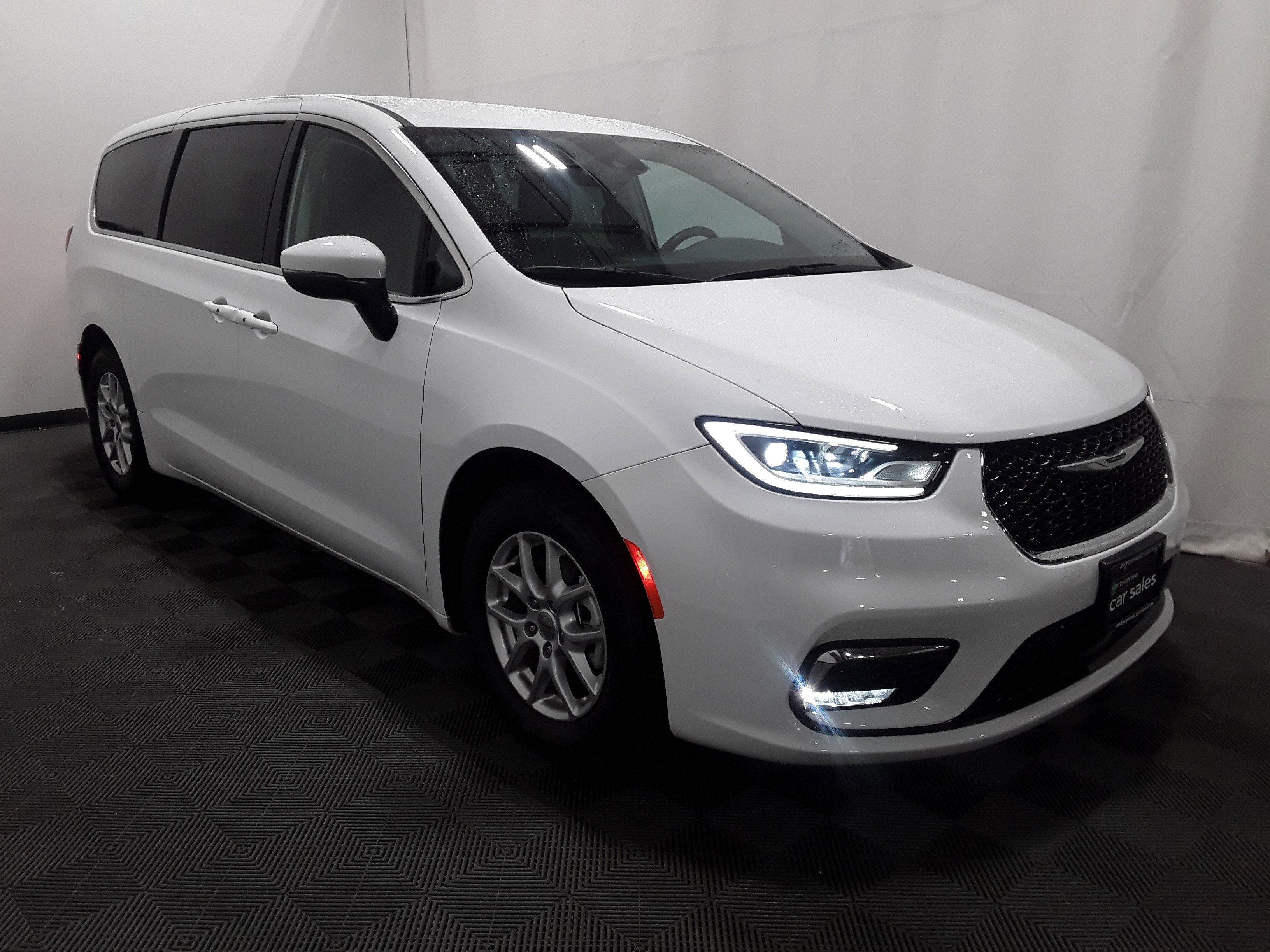 2023 Chrysler Pacifica Touring L FWD