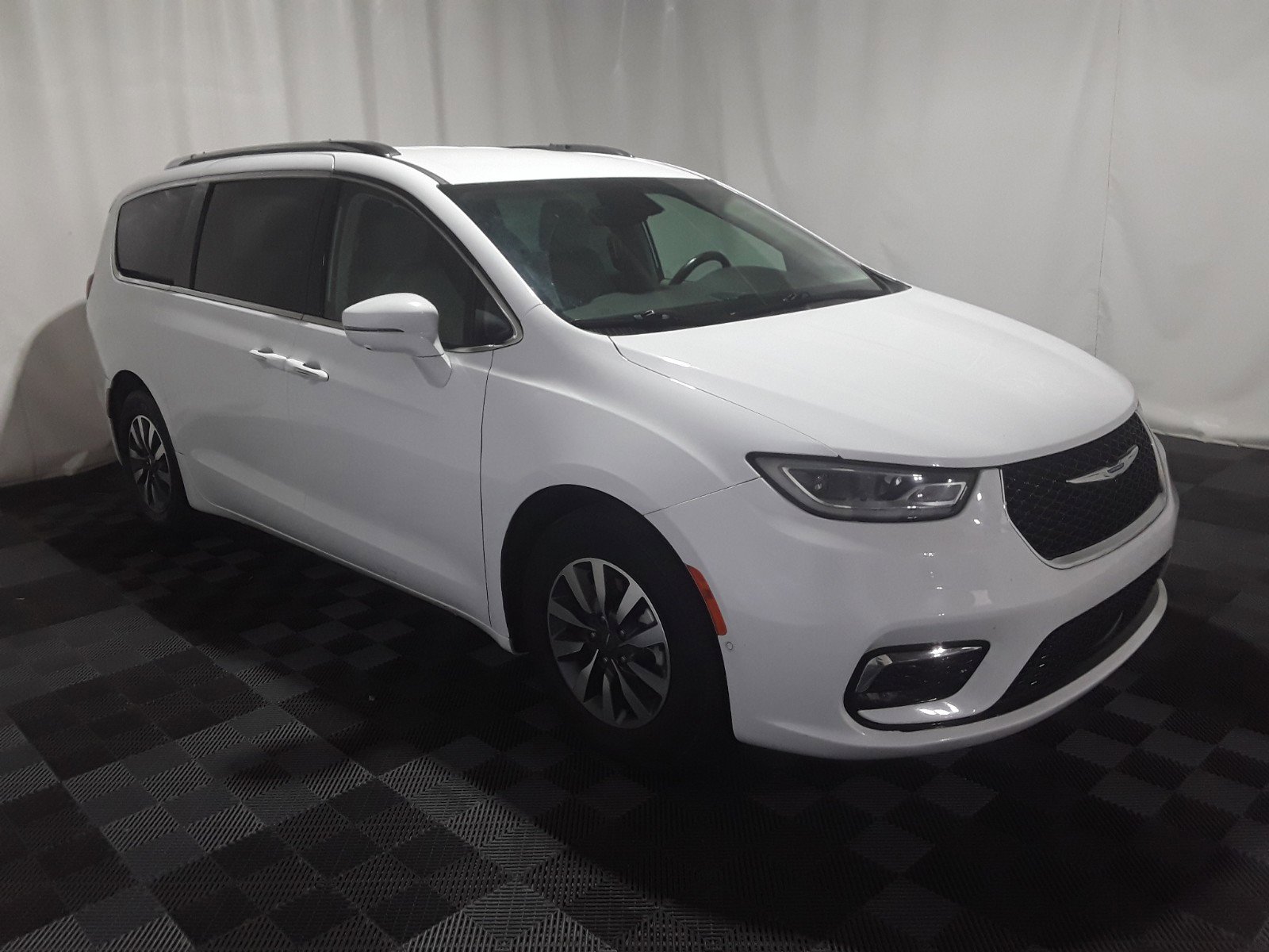 2021 Chrysler Pacifica Hybrid Touring L FWD