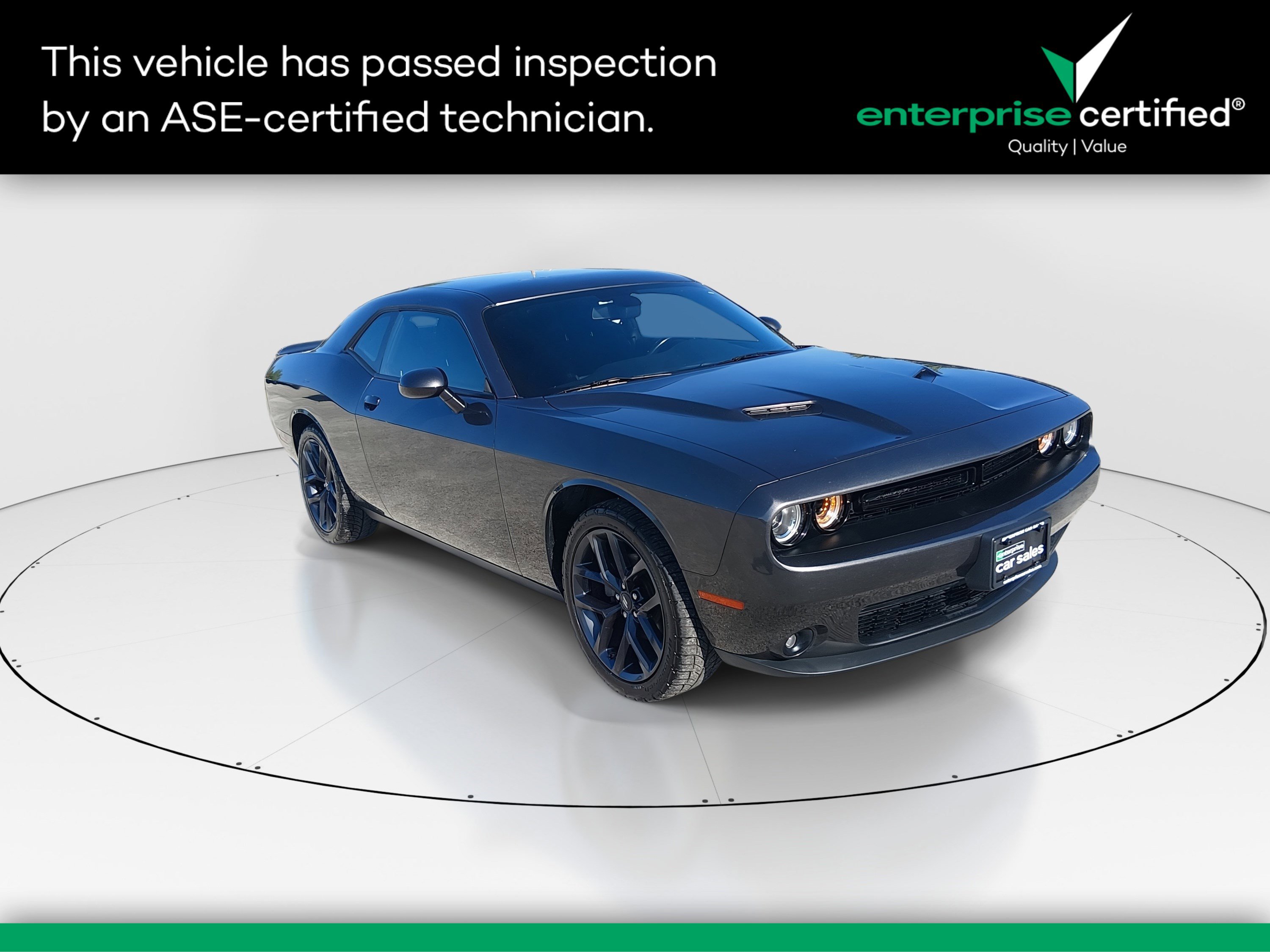 2022 Dodge Challenger SXT's photo