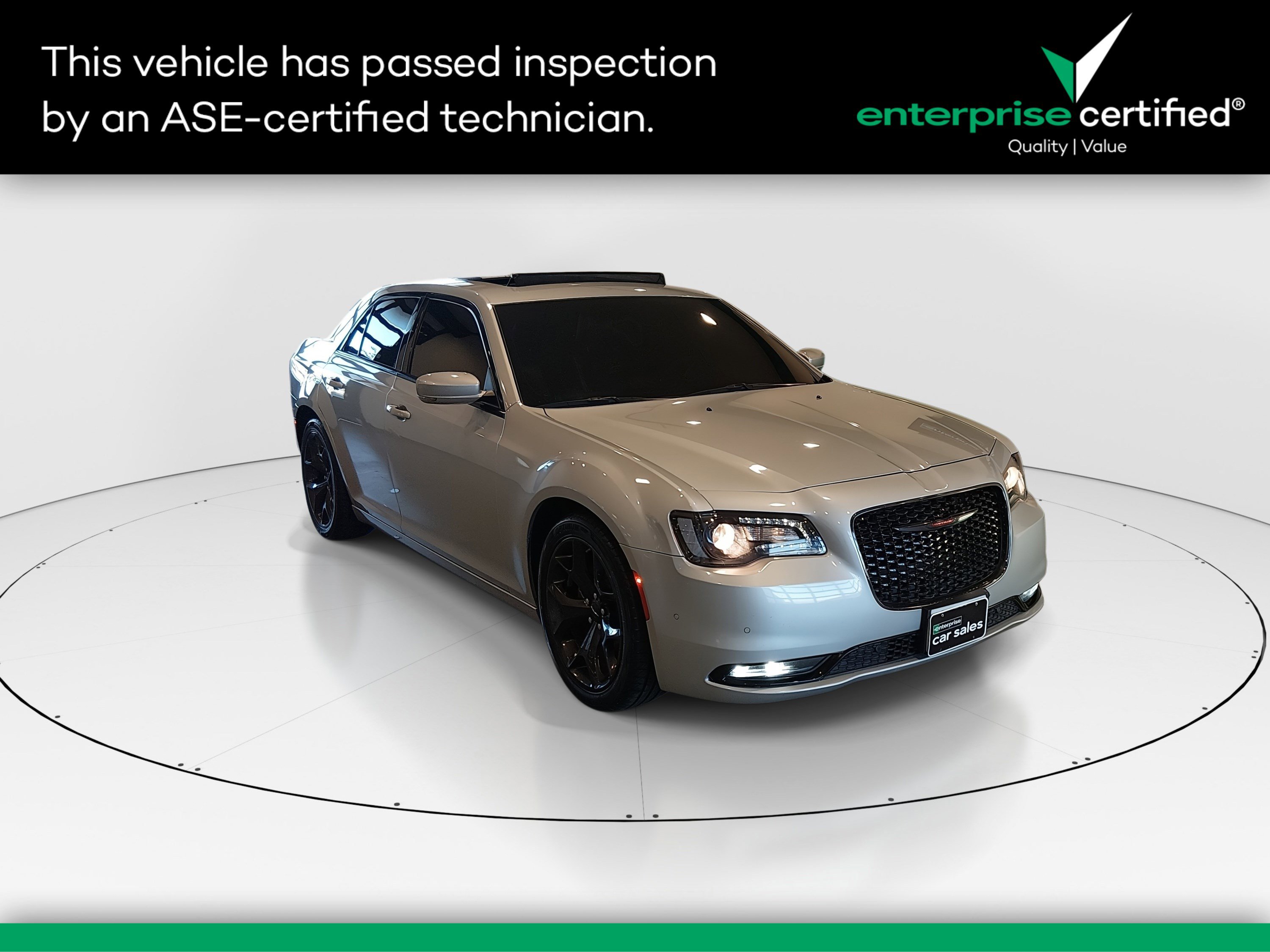 2023 Chrysler 300 S's photo