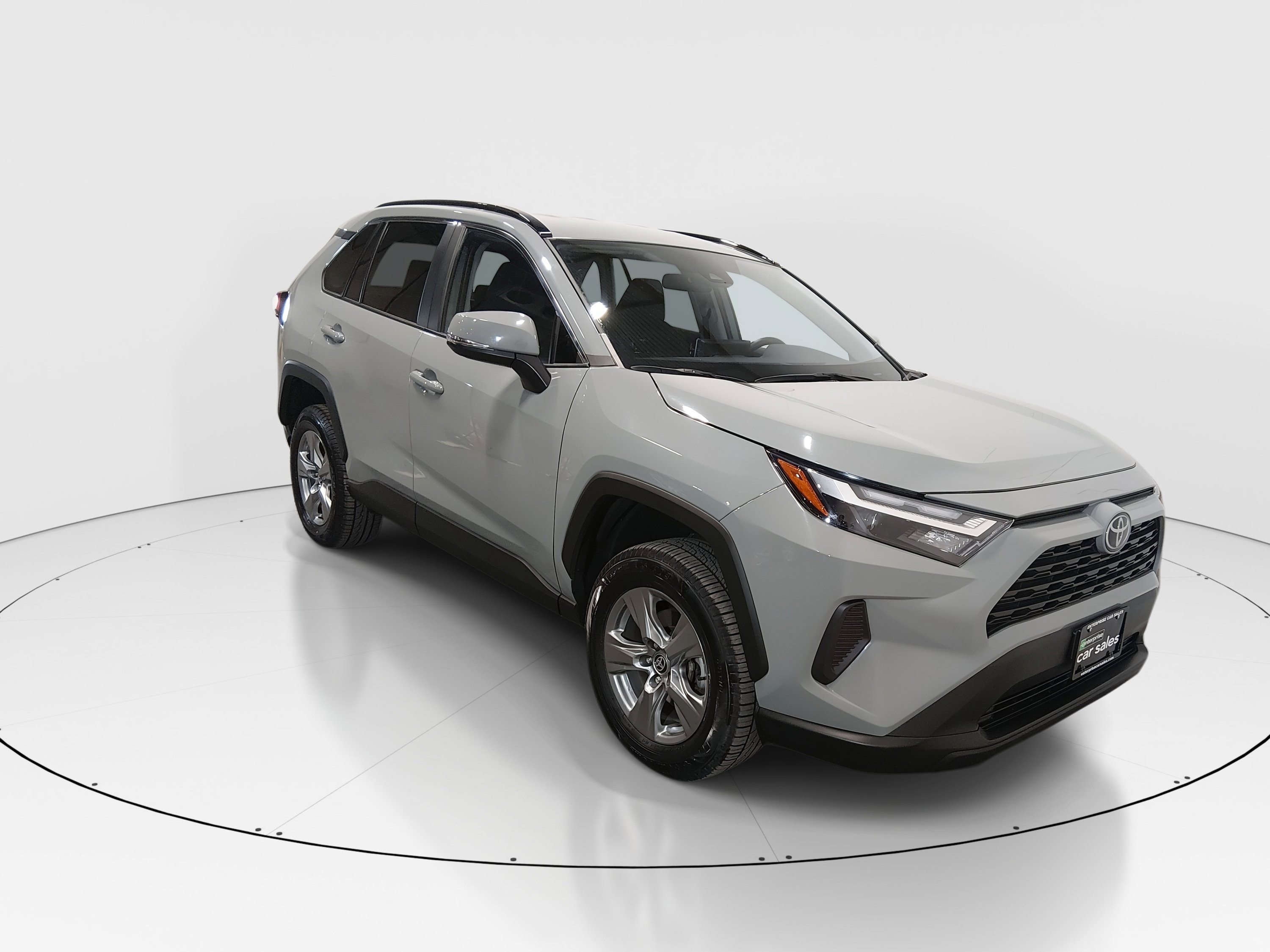 2023 Toyota RAV4 XLE's photo
