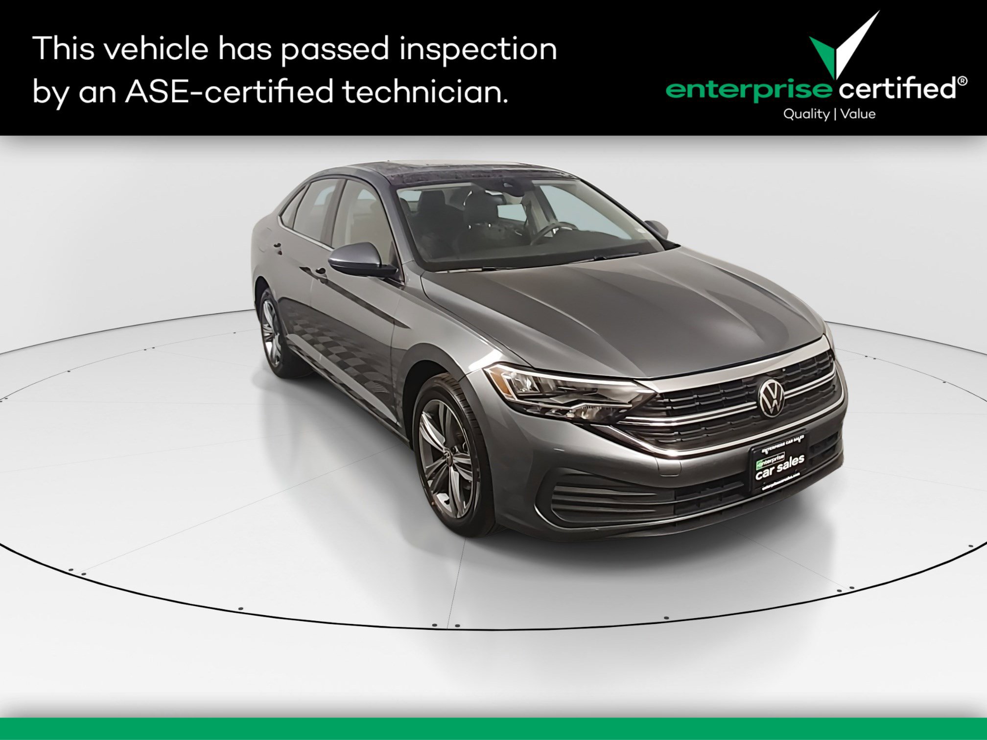 2024 Volkswagen Jetta SE's photo