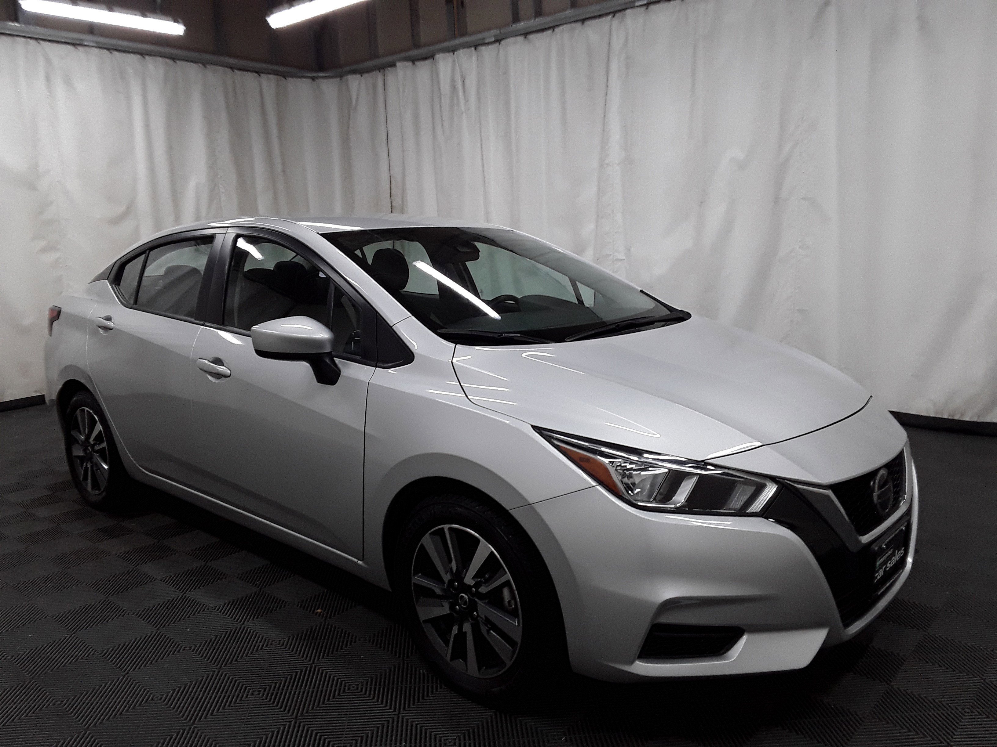 2022 Nissan Versa SV CVT