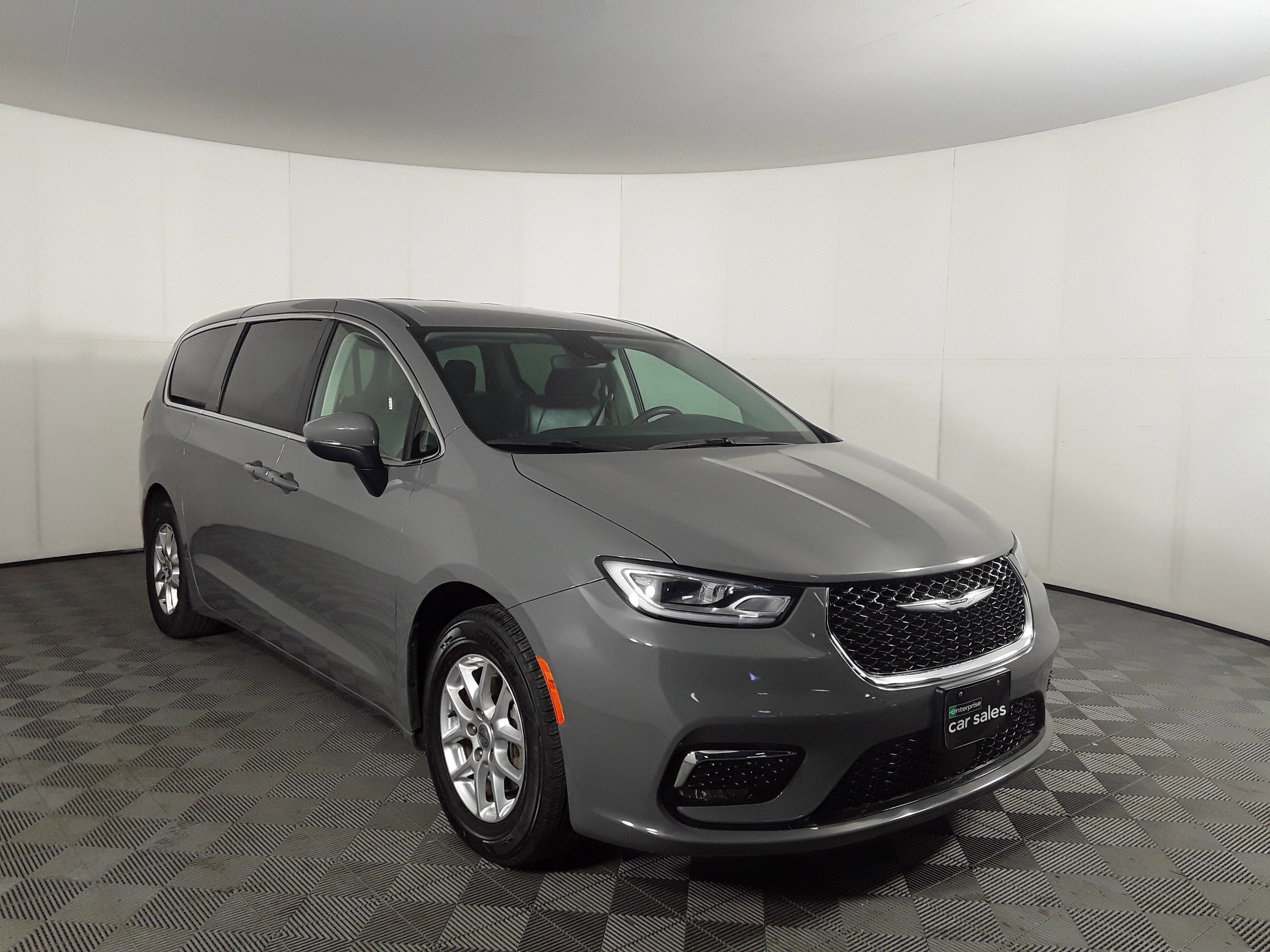 2023 Chrysler Pacifica Touring L FWD