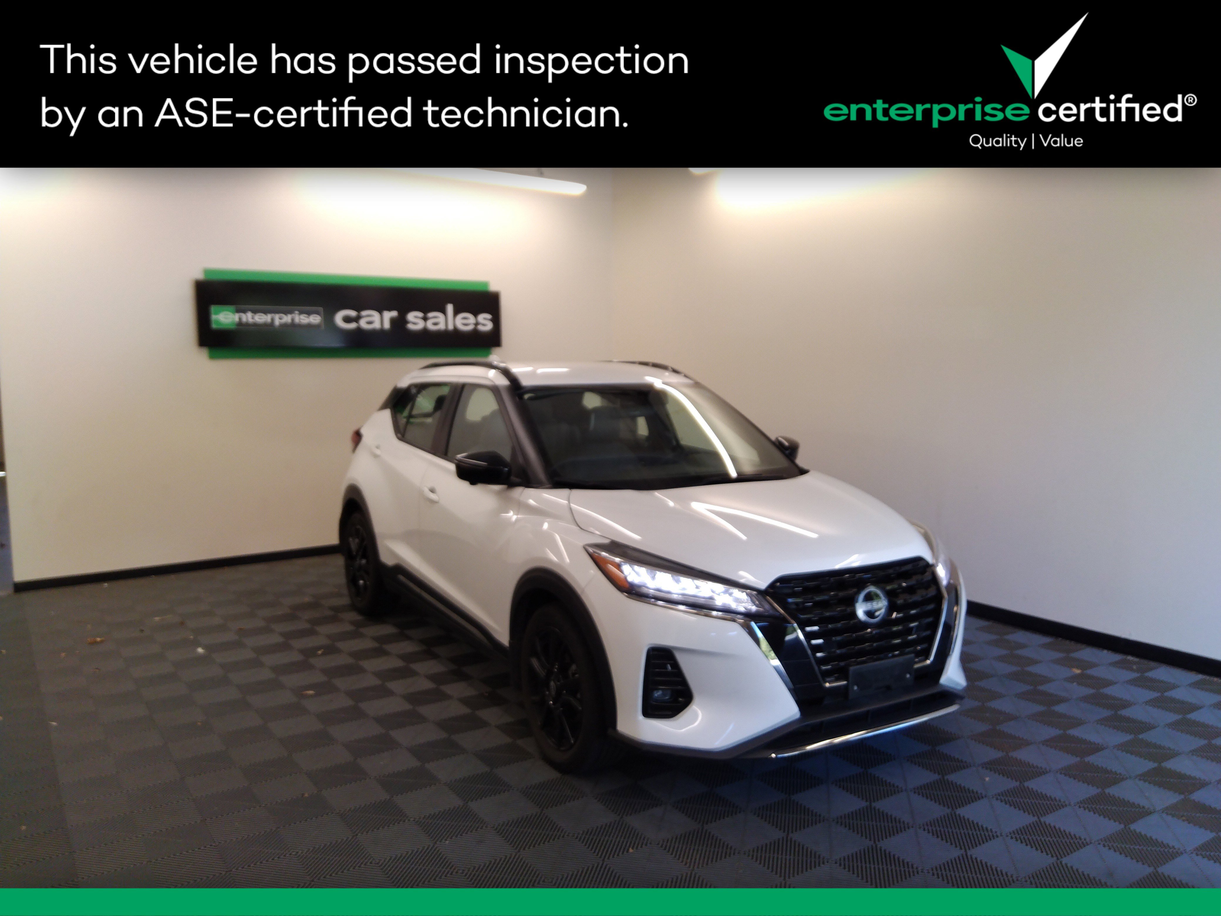 Used 2023 Nissan Kicks SR FWD