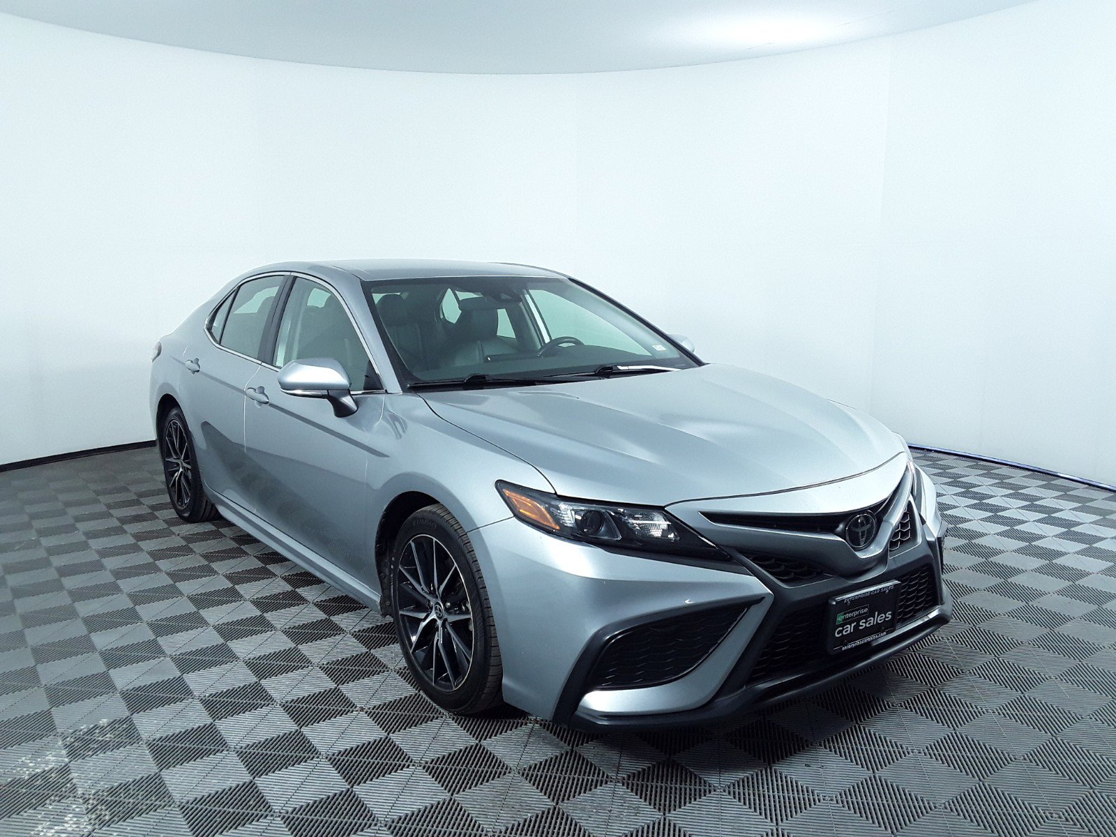 2022 Toyota Camry SE Auto