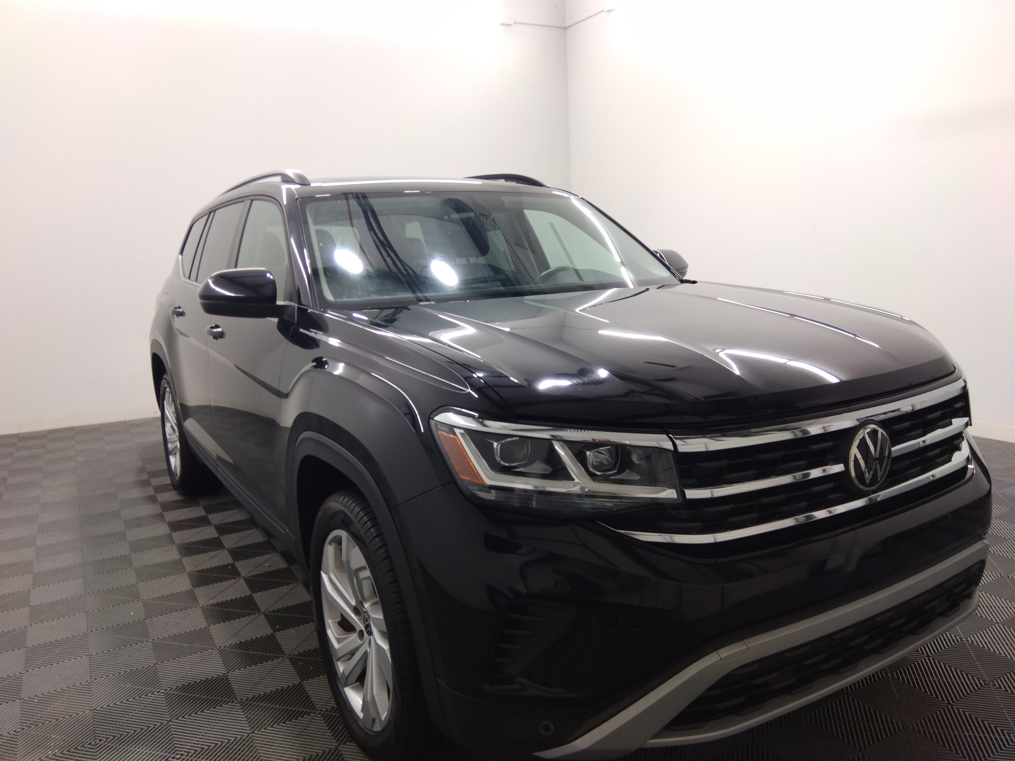 2022 Volkswagen Atlas 3.6L V6 SE w/Technology FWD