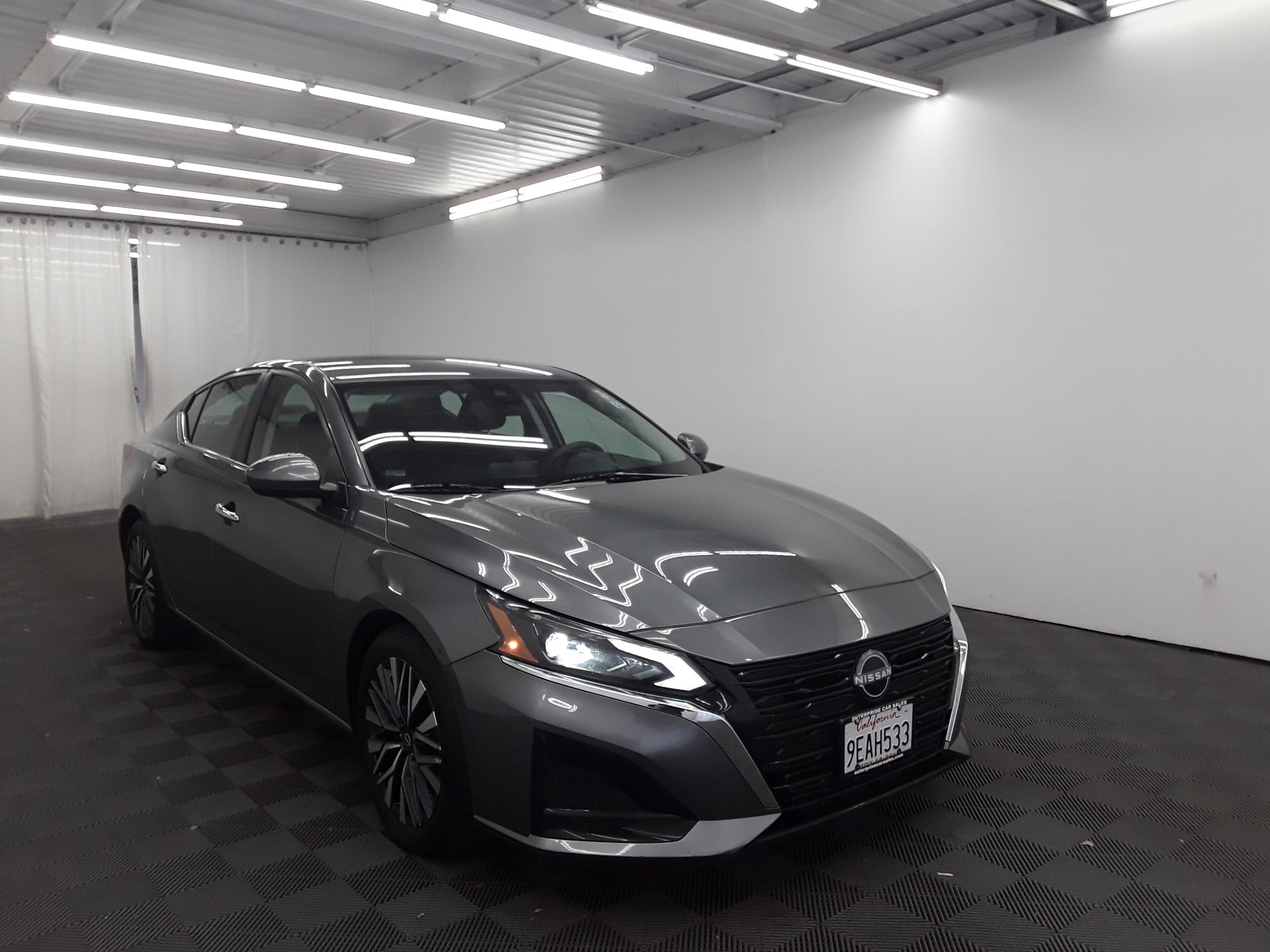 2023 Nissan Altima 2.5 SV Sedan