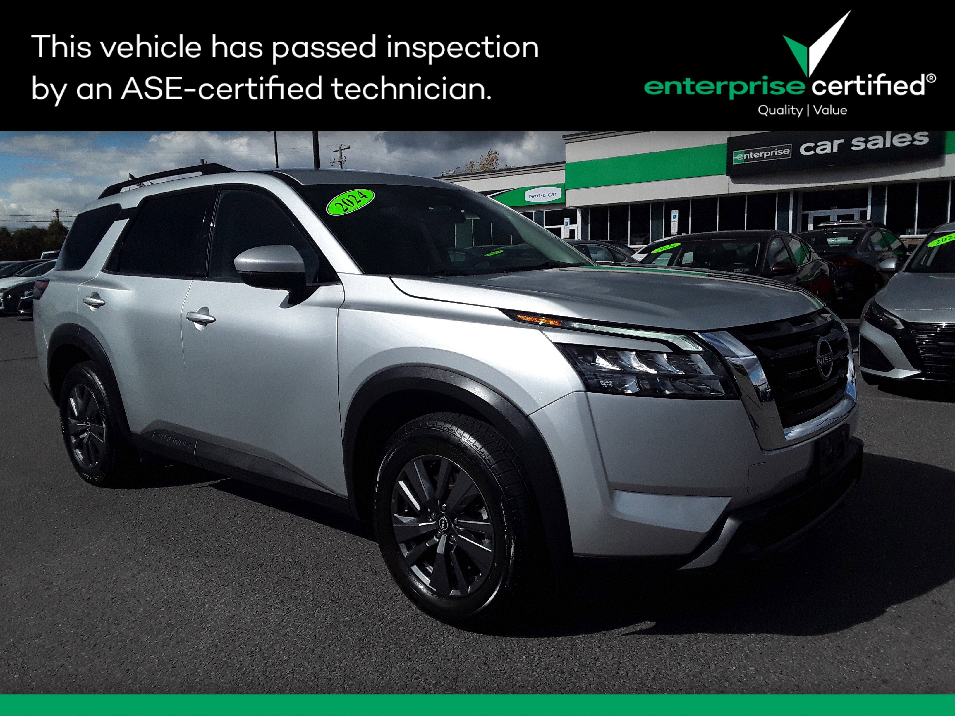 Used 2024 Nissan Pathfinder SV 4WD