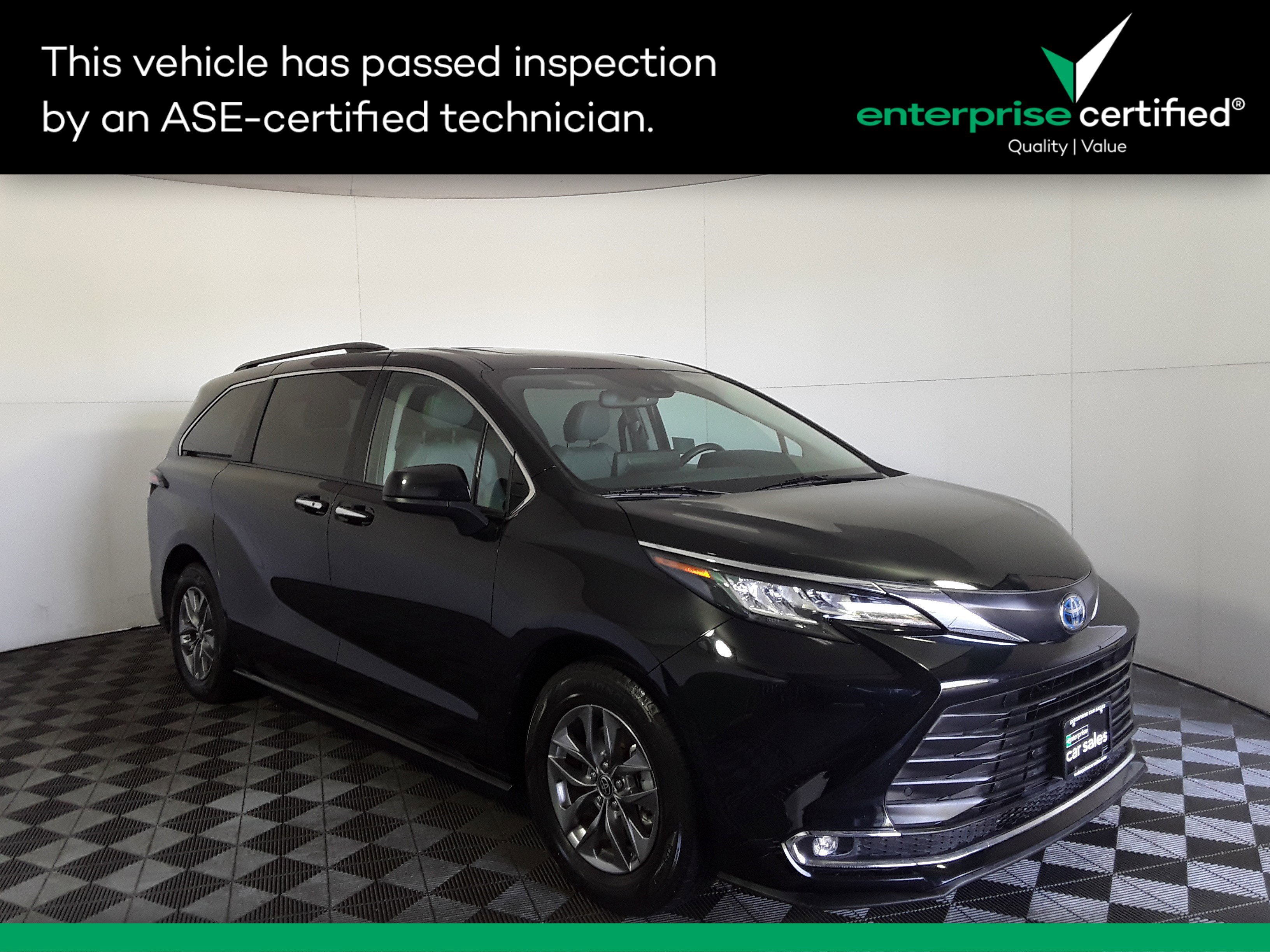 2023 Toyota Sienna XLE FWD 8-Passenger